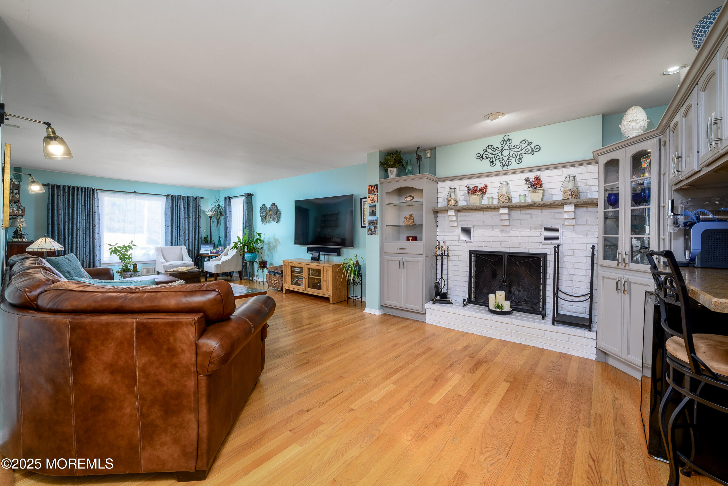 Manalapan, New Jersey, 07726, United States, 4 Bedrooms Bedrooms, ,3 BathroomsBathrooms,Residential,For Sale,2003393