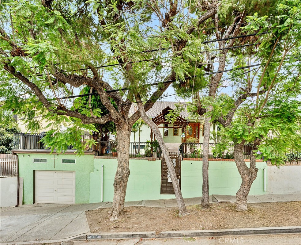 Los Angeles, California, 90033, United States, 4 Bedrooms Bedrooms, ,2 BathroomsBathrooms,Residential,For Sale,1938411