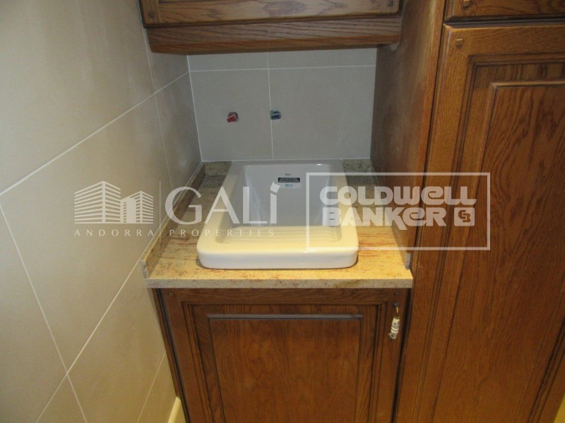 Canillo, Andorra, AD, 4 Bedrooms Bedrooms, ,2 BathroomsBathrooms,Residential,For Sale,1628029