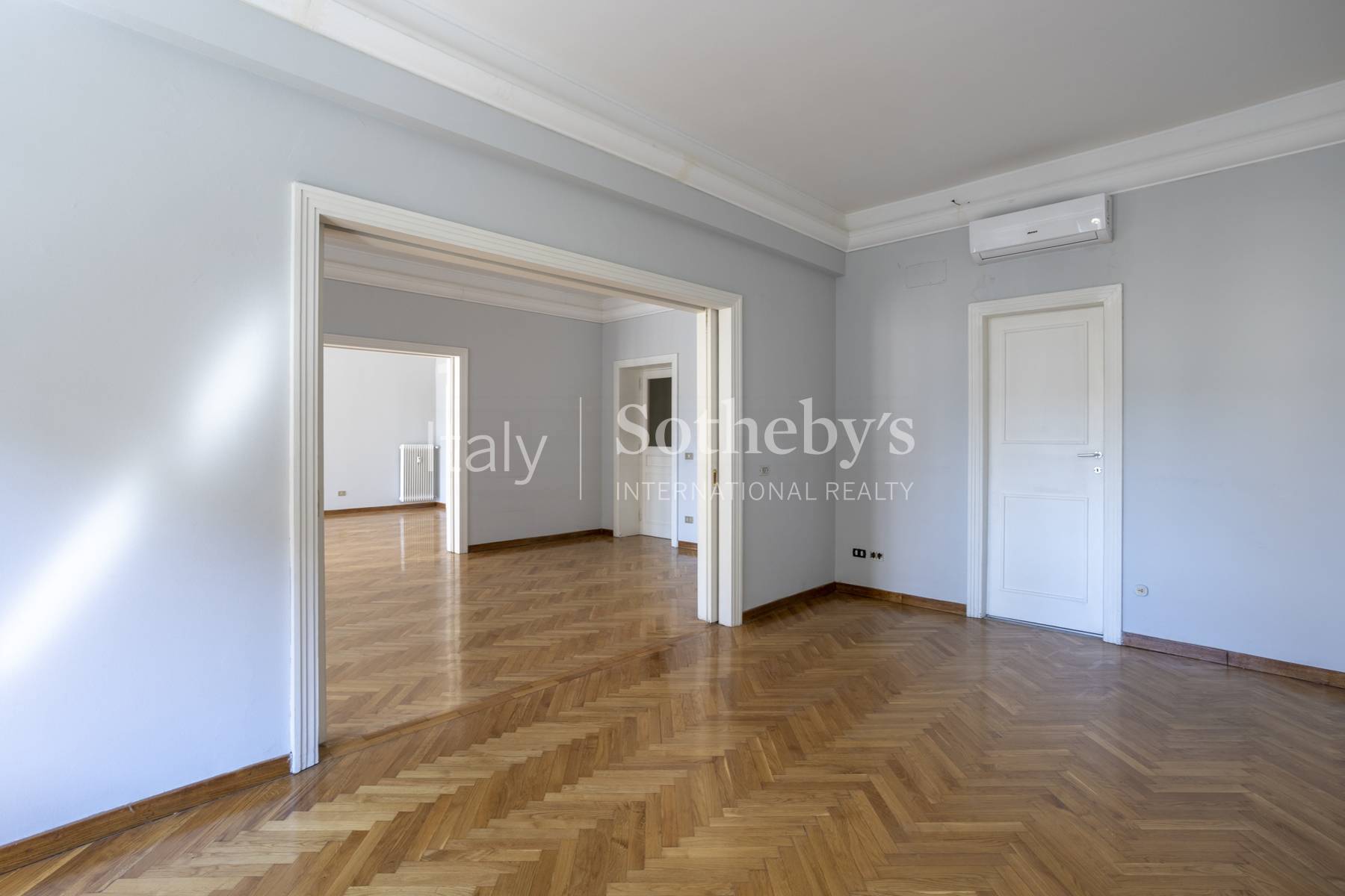  Elegant Parioli apartment with spacious living areas - 物件實景