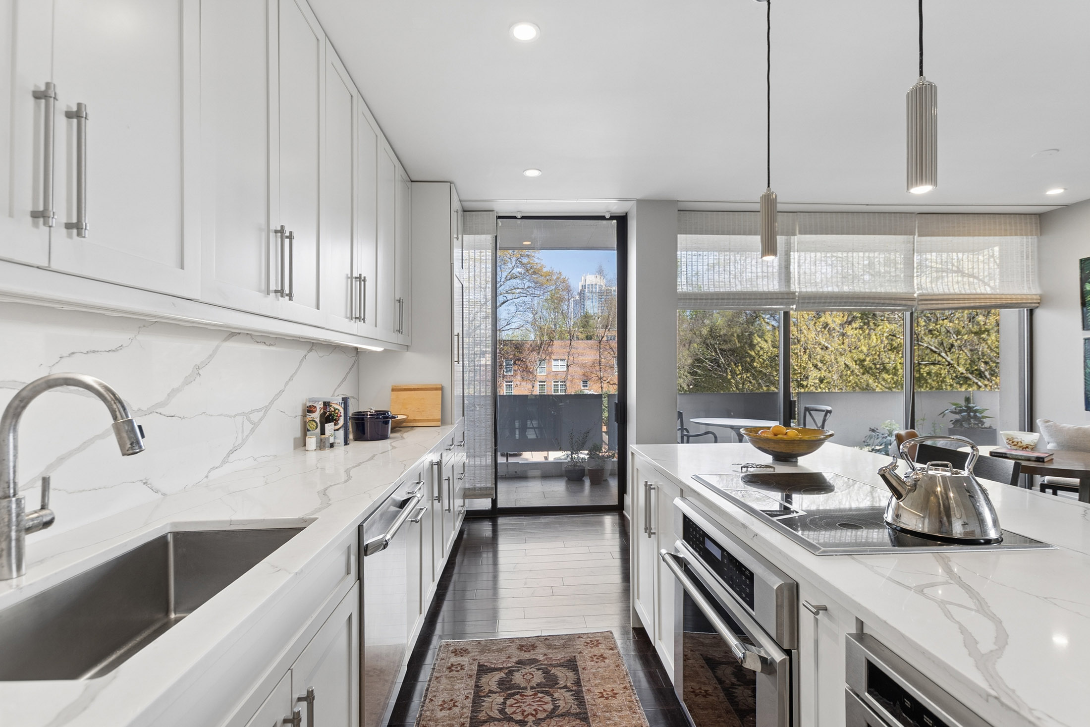  Easy Living at Plaza Towers - 物件實景