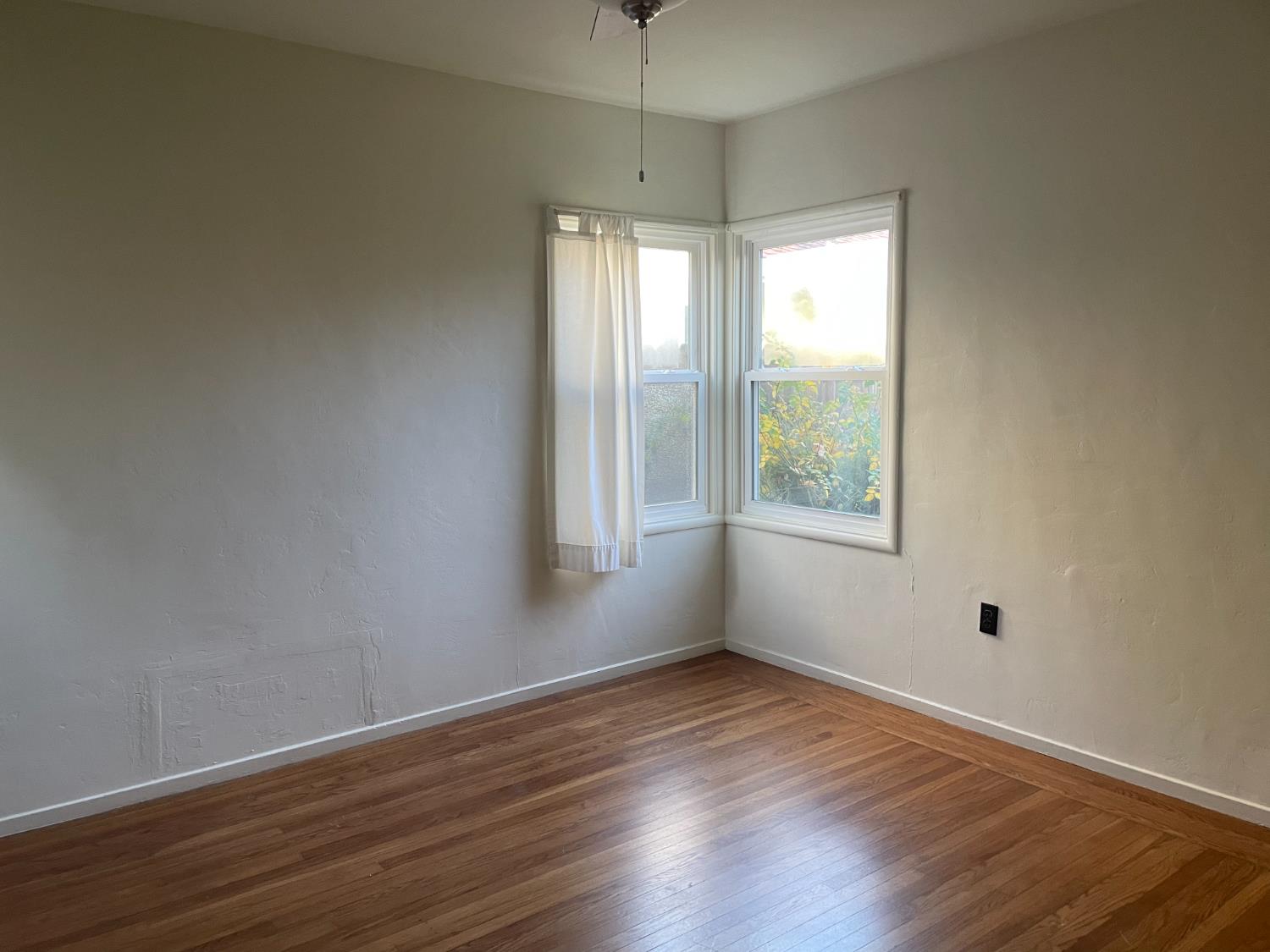 Sacramento, California, 95822, United States, 3 Bedrooms Bedrooms, ,2 BathroomsBathrooms,Residential,For Sale,1912719