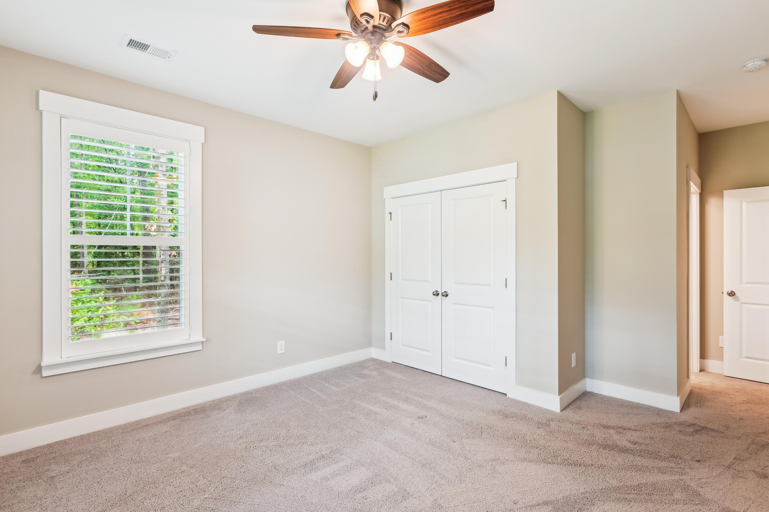 Summerville, South Carolina, 29483, United States, 4 Bedrooms Bedrooms, ,4 BathroomsBathrooms,Residential,For Sale,1897286