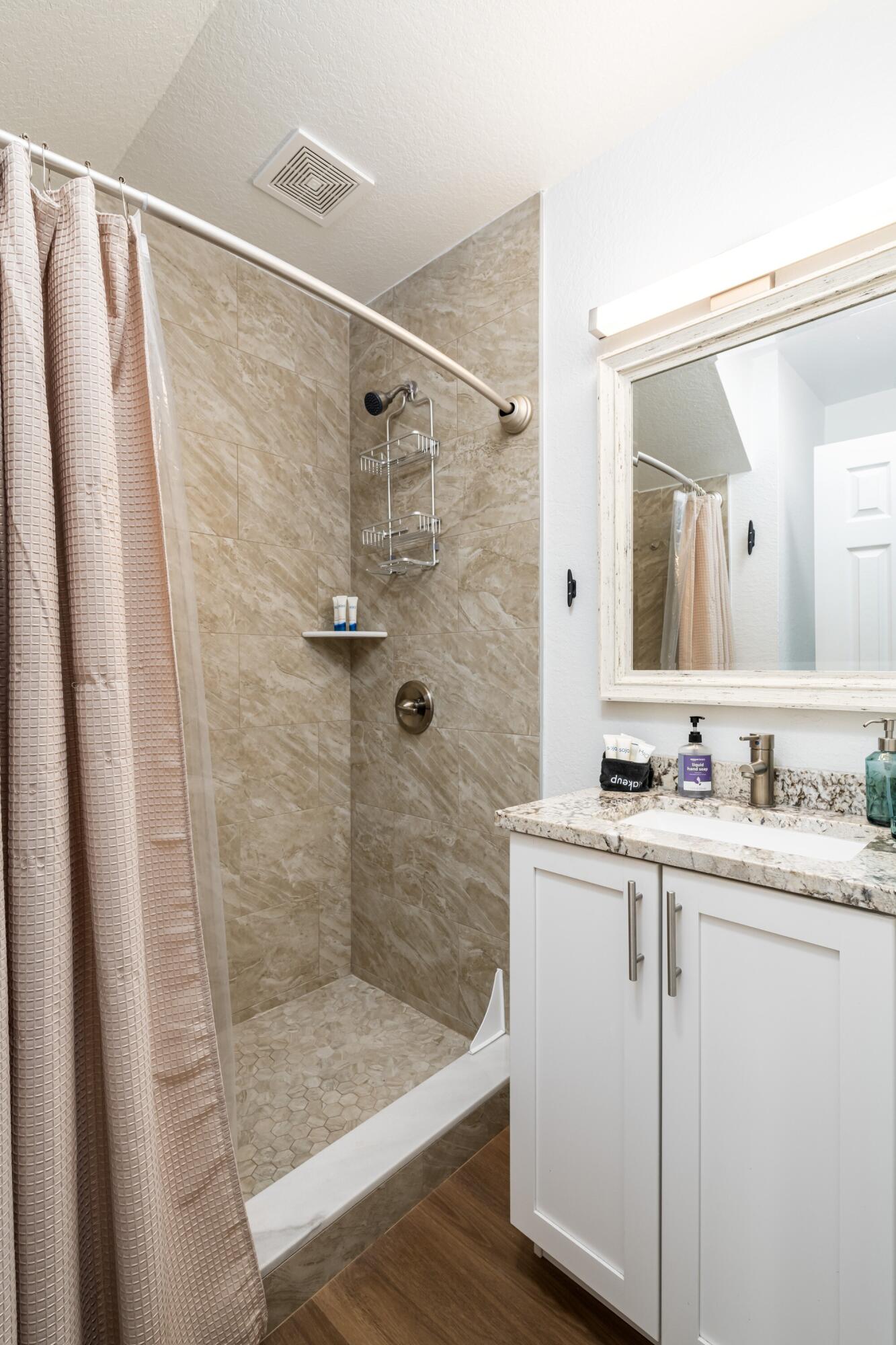 MARATHON, Florida, 33050, United States, 1 Bedroom Bedrooms, ,2 BathroomsBathrooms,Residential,For Sale,1951699