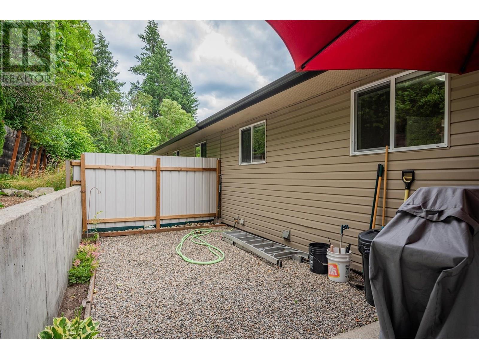 CASTLEGAR, British Columbia, V1N 1J7, CA, 3 Bedrooms Bedrooms, ,2 BathroomsBathrooms,Residential,For Sale,1913084