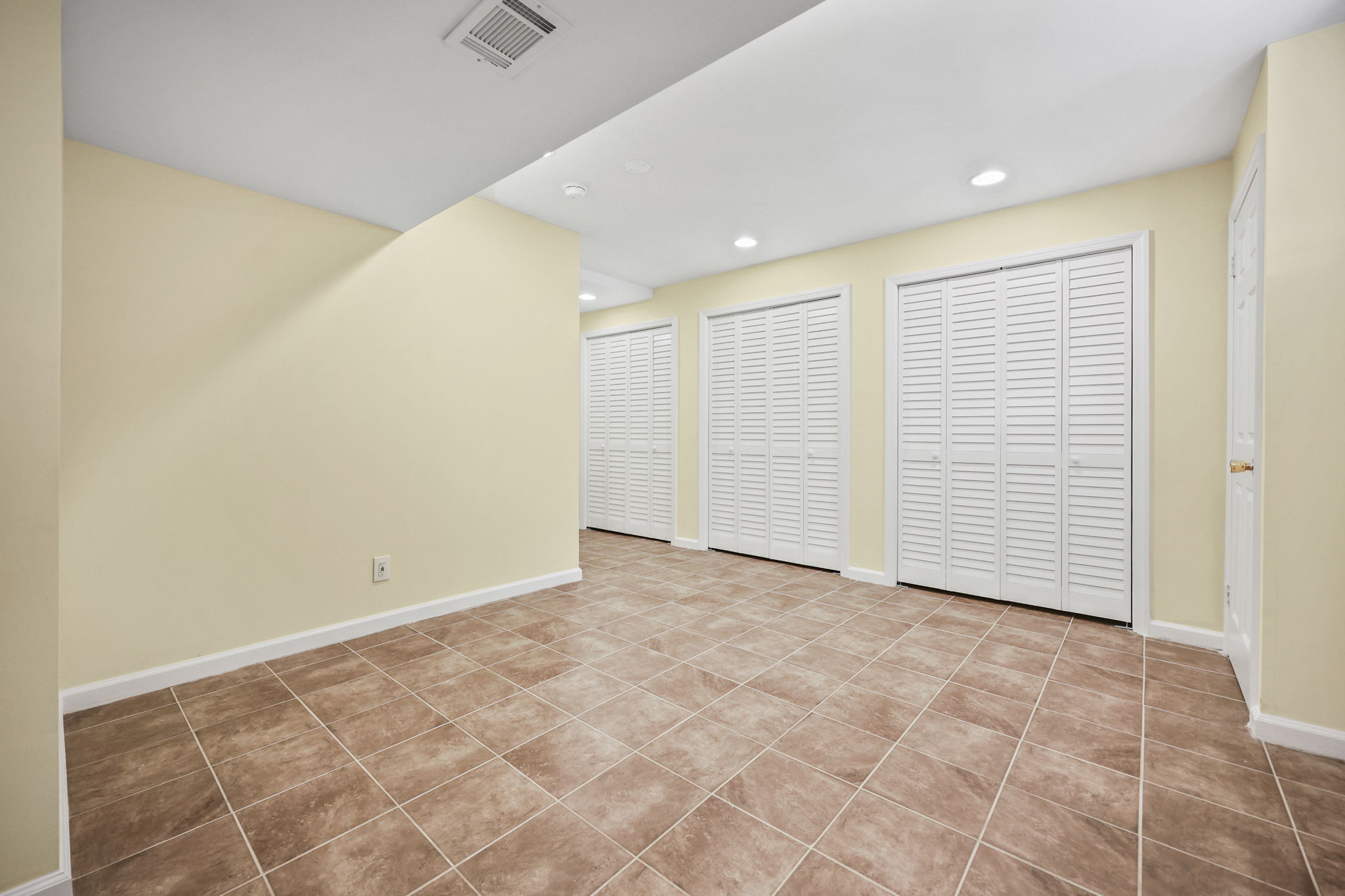  27 Meadow Lane - 物件實景