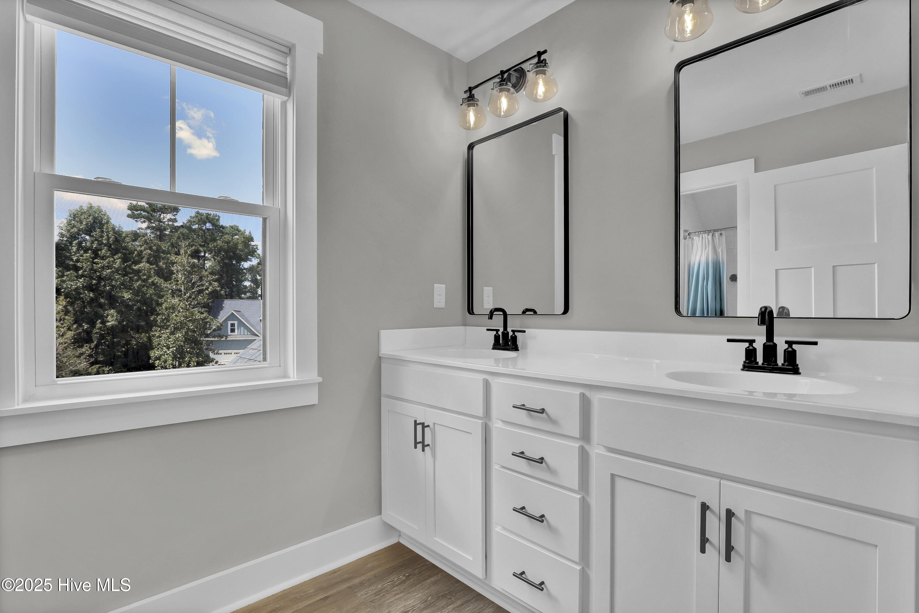 Hampstead, North Carolina, 28443, United States, 4 Bedrooms Bedrooms, ,4 BathroomsBathrooms,Residential,For Sale,1933648