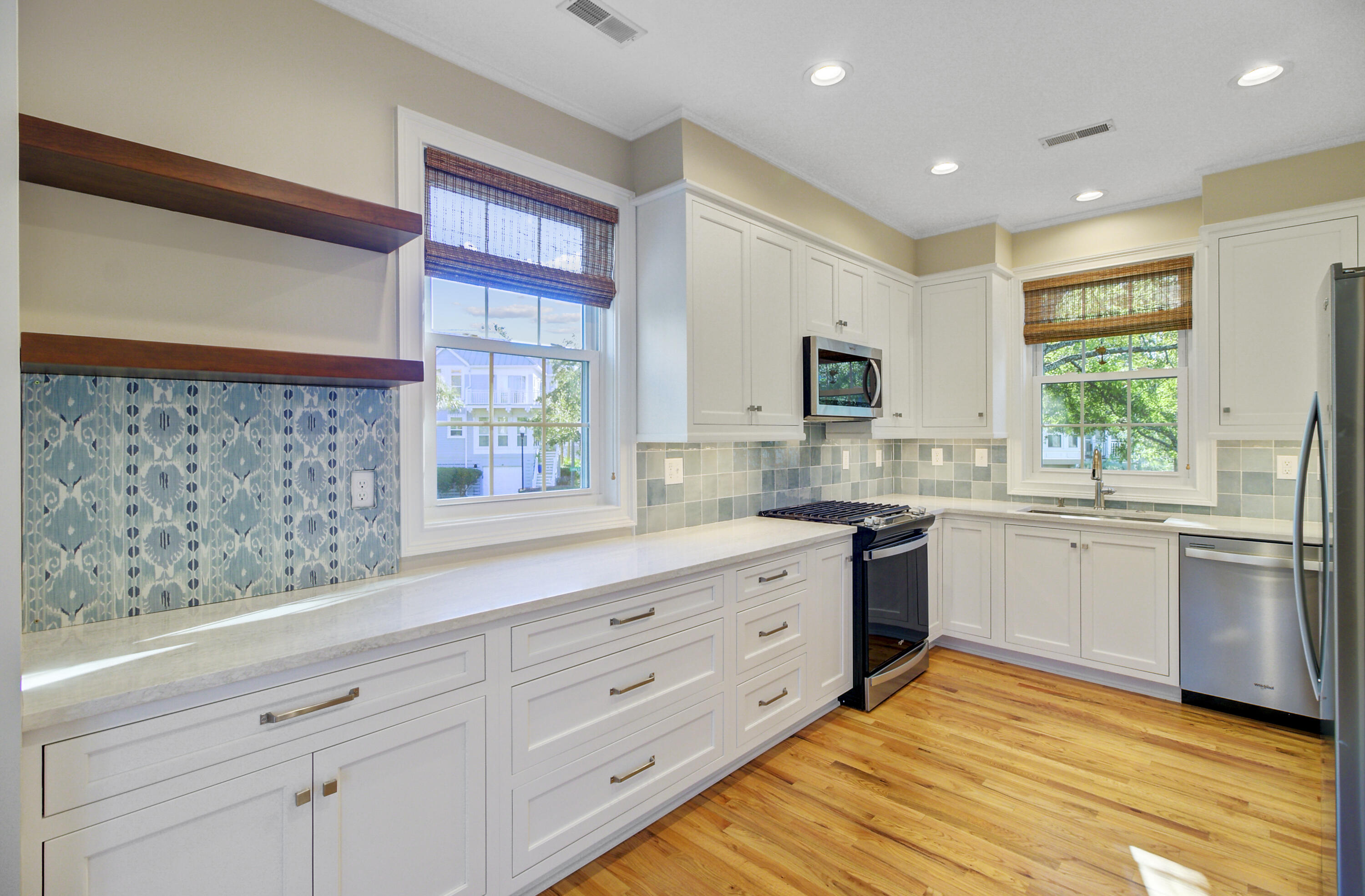 Mount Pleasant, South Carolina, 29464, United States, 3 Bedrooms Bedrooms, ,3 BathroomsBathrooms,Residential,For Sale,1992049