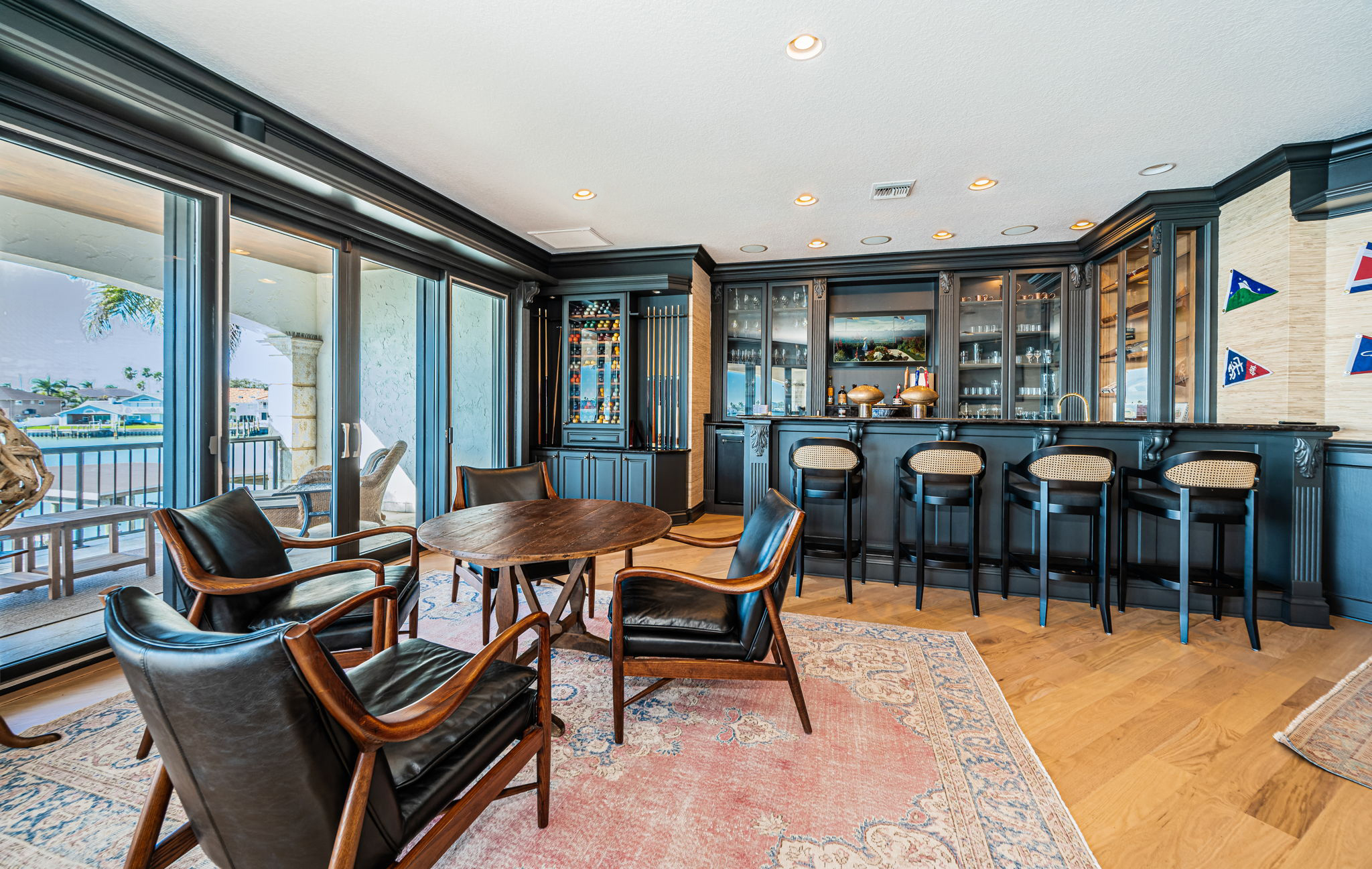 St Petersburg, Florida, 33707, United States, 5 Bedrooms Bedrooms, ,5 BathroomsBathrooms,Residential,For Sale,2007772