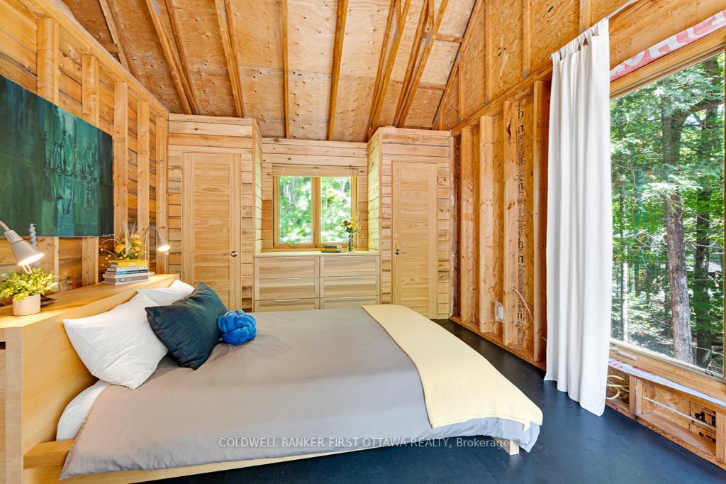 FRONTENAC, Ontario, K0H 2J0, CA, 3 Bedrooms Bedrooms, ,Residential,For Sale,1902002