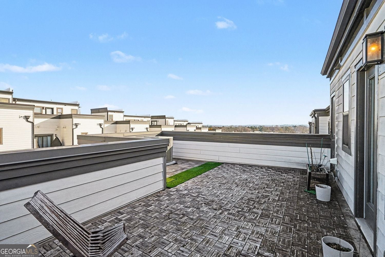 Smyrna, Georgia, 30080, United States, 4 Bedrooms Bedrooms, ,5 BathroomsBathrooms,Residential,For Sale,2013139