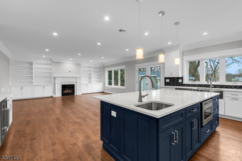 Bernards Twp., New Jersey, 07920, United States, 6 Bedrooms Bedrooms, ,5 BathroomsBathrooms,Residential,For Sale,2001685