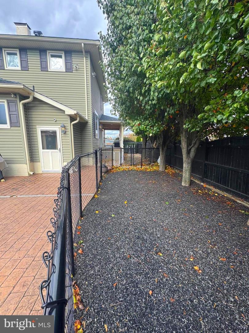 MAPLE SHADE, New Jersey, 08052, United States, 3 Bedrooms Bedrooms, ,3 BathroomsBathrooms,Residential,For Sale,1985694