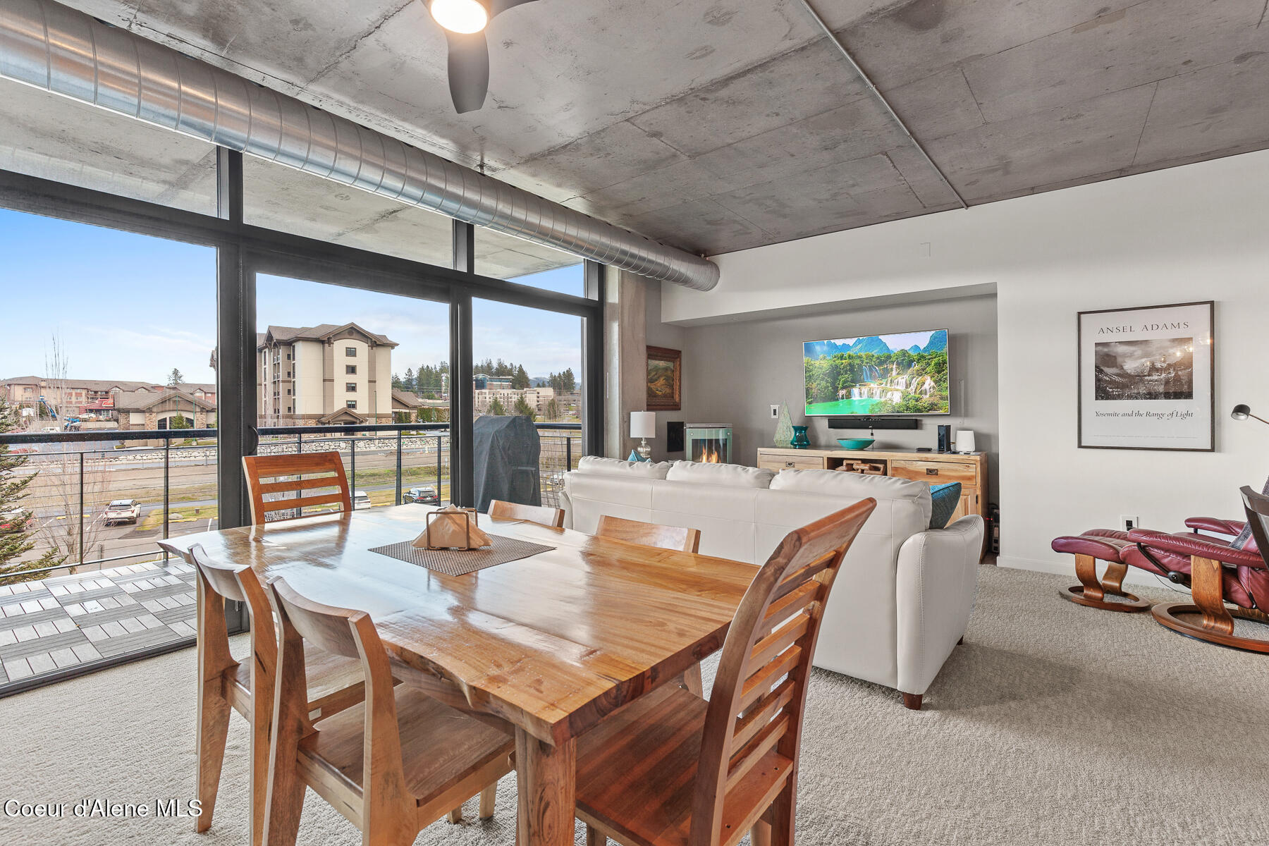 Coeur d'Alene, Idaho, 83814, United States, 2 Bedrooms Bedrooms, ,2 BathroomsBathrooms,Residential,For Sale,2007822