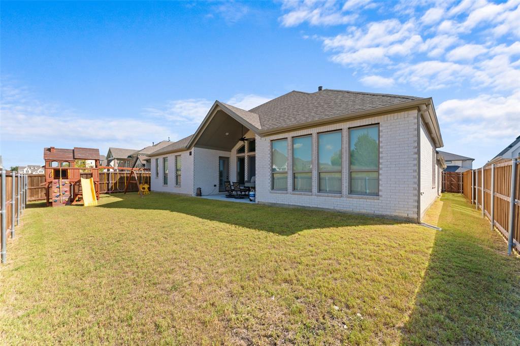 Midlothian, Texas, 76065, United States, 4 Bedrooms Bedrooms, ,5 BathroomsBathrooms,Residential,For Sale,2048085