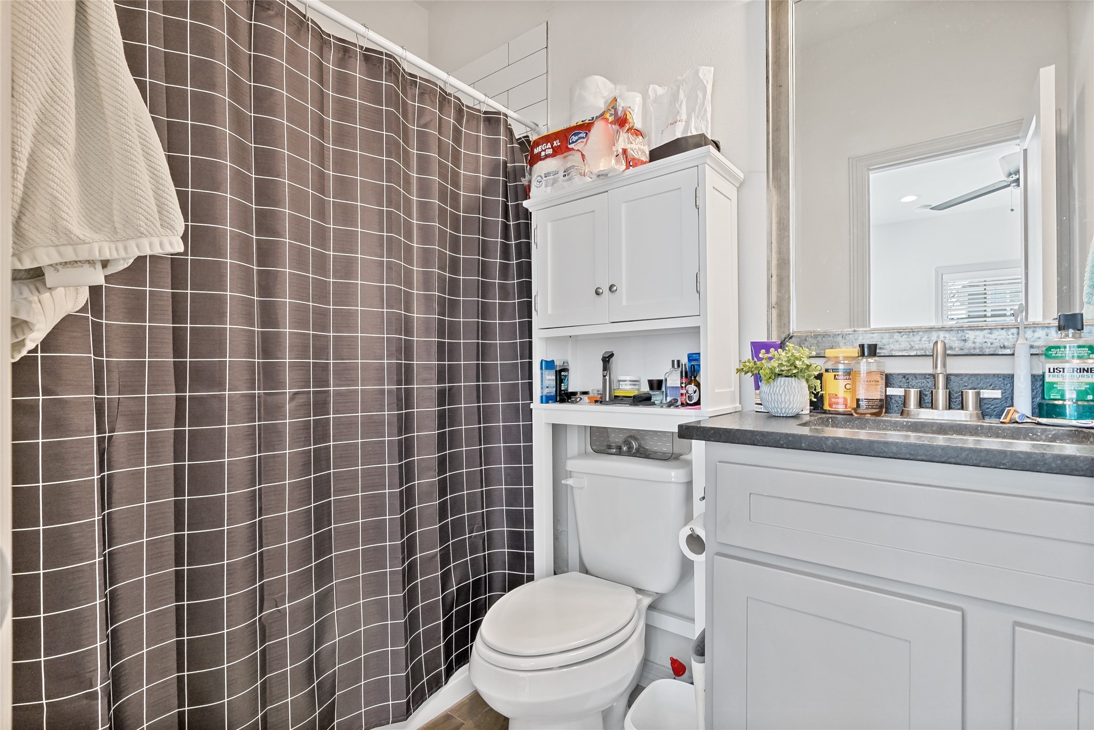 College Station, Texas, 77840, United States, 6 Bedrooms Bedrooms, ,7 BathroomsBathrooms,Residential,For Sale,1989184