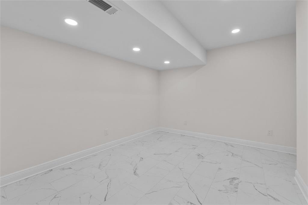 Jonesboro, Georgia, 30236, United States, 5 Bedrooms Bedrooms, ,5 BathroomsBathrooms,Residential,For Sale,1889990