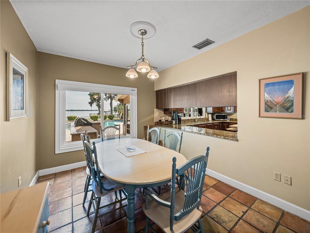 Winter Haven, Florida, 33884, United States, 3 Bedrooms Bedrooms, ,4 BathroomsBathrooms,Residential,For Sale,1895737