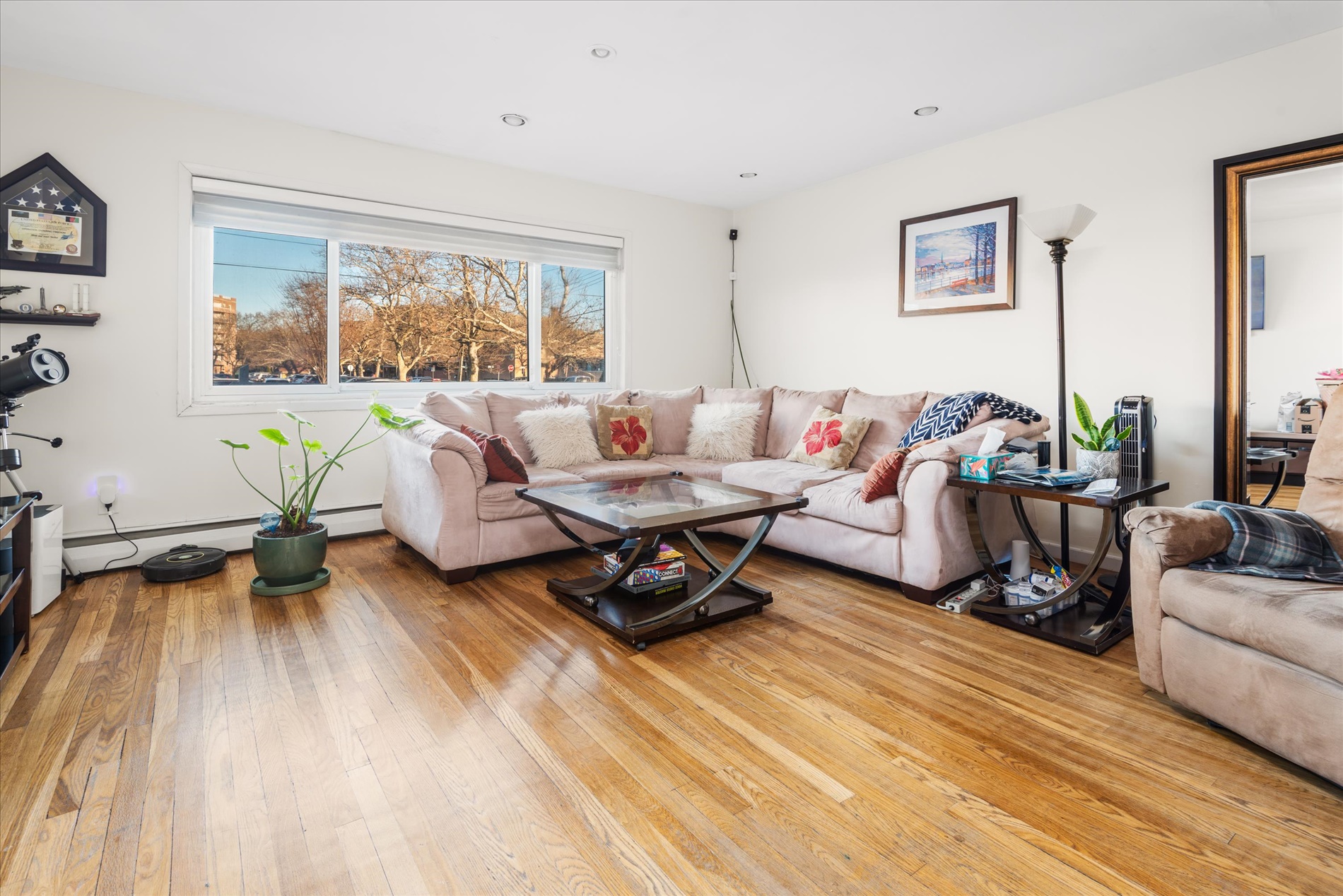 Howard Beach, New York, 11414, United States, 7 Bedrooms Bedrooms, ,5 BathroomsBathrooms,Residential,For Sale,1974400