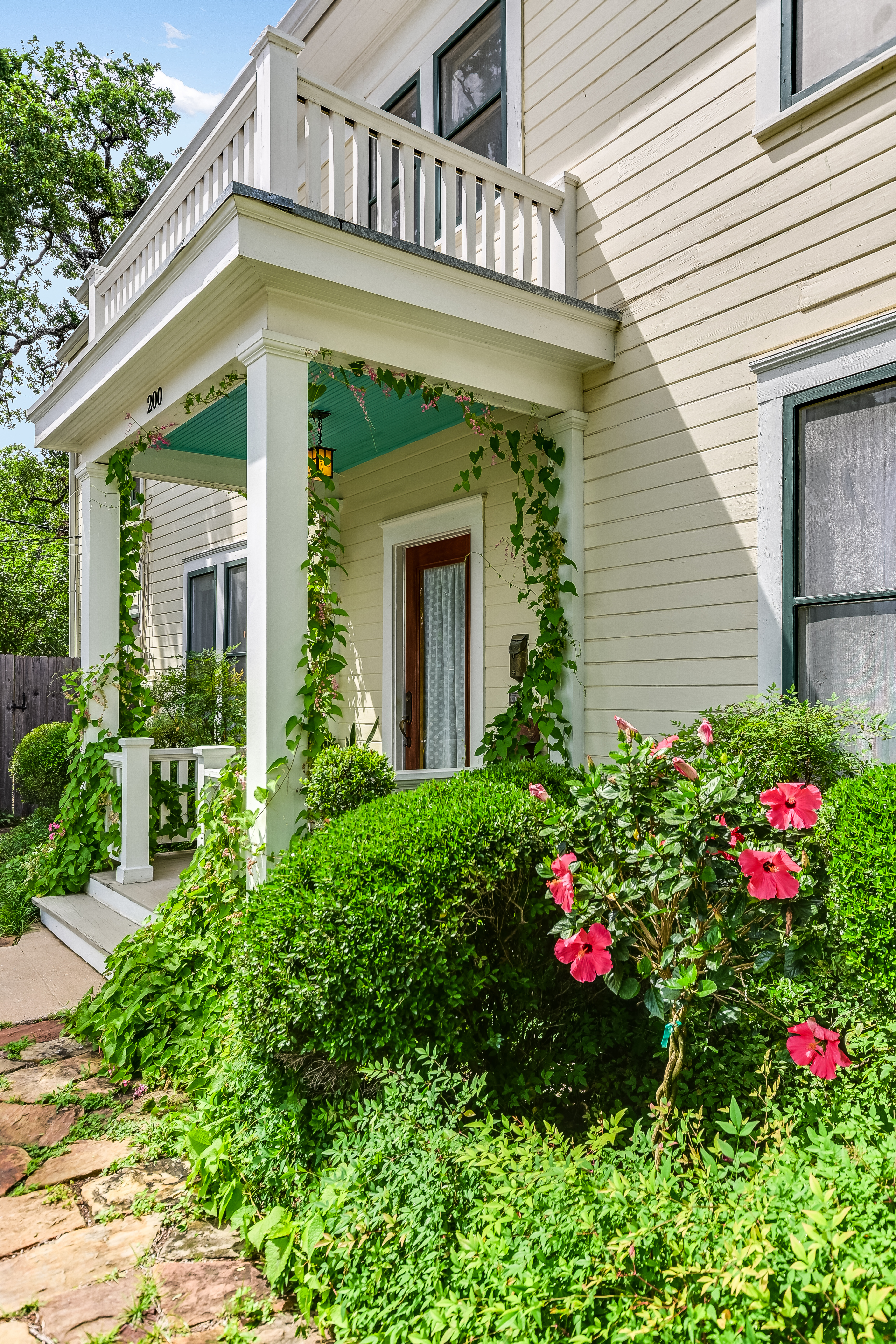  1922 Colonial Revival in Historic Hyde Park Neighborhood - 物件實景