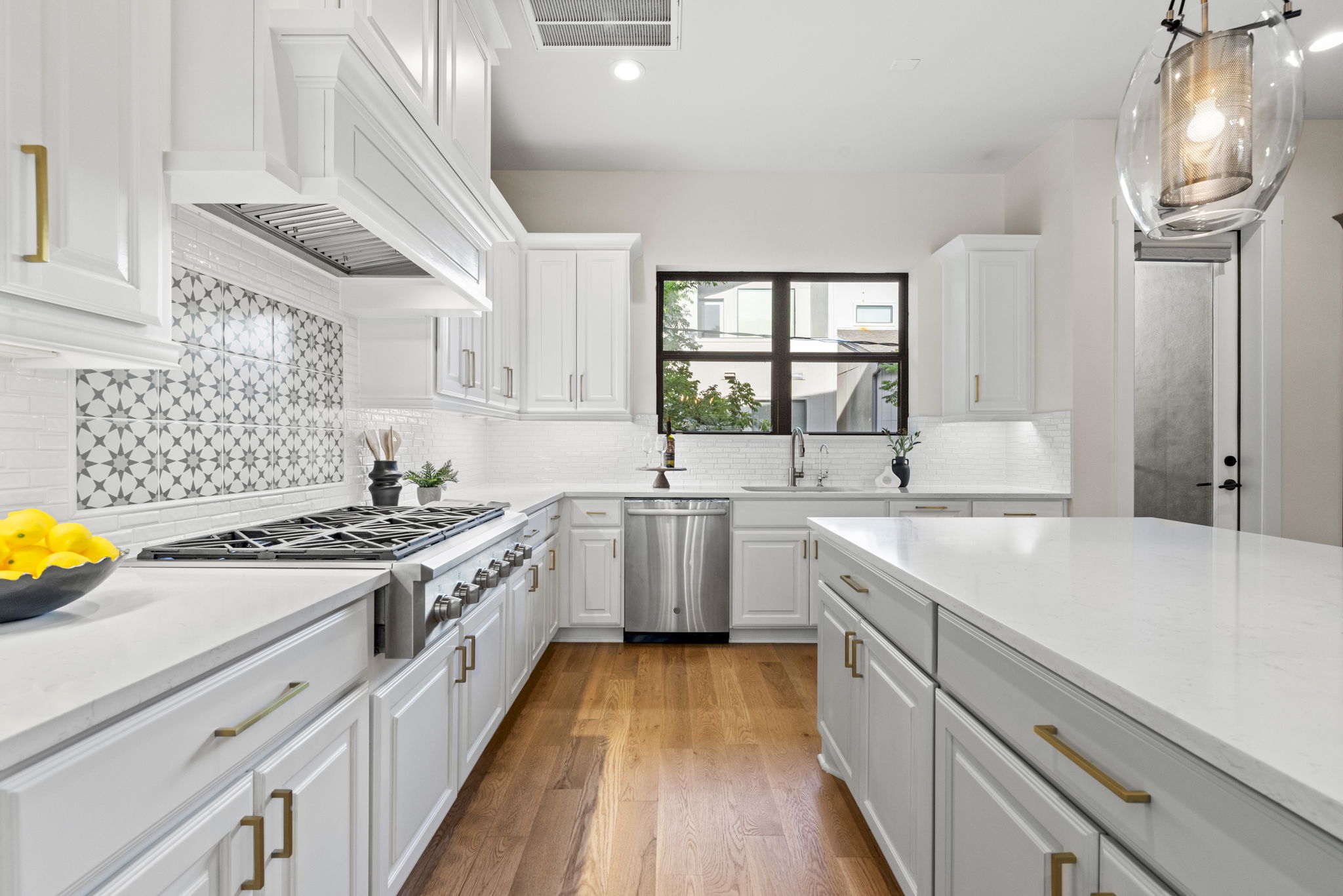 Houston, Texas, 77098, United States, 3 Bedrooms Bedrooms, ,4 BathroomsBathrooms,Residential,For Sale,1975759