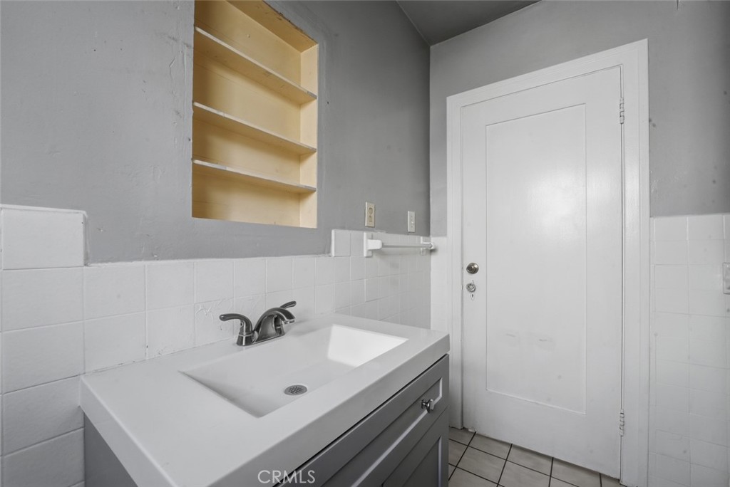 El Monte, California, 91731, United States, 2 Bedrooms Bedrooms, ,1 BathroomBathrooms,Residential,For Sale,1986309