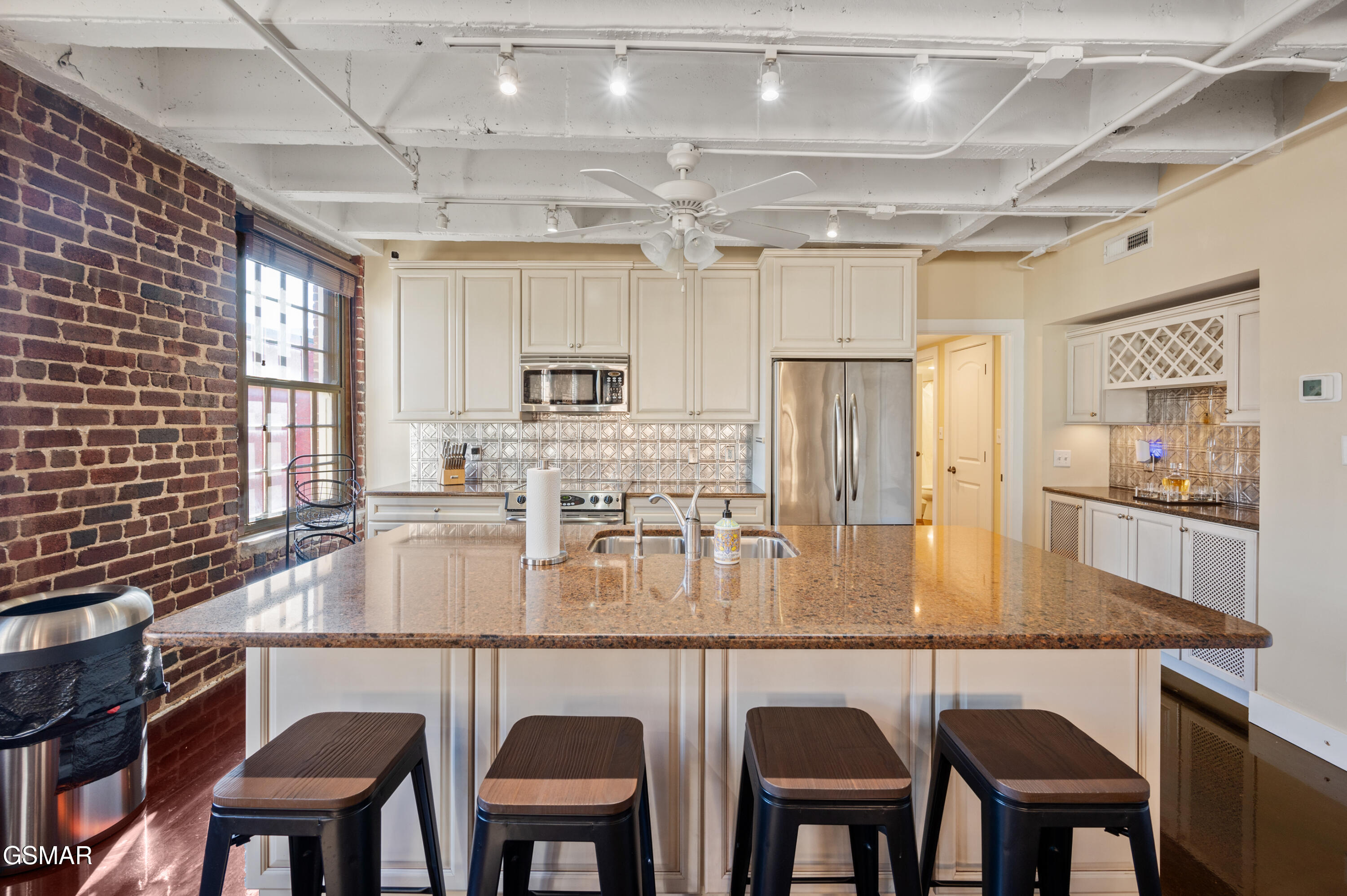 Knoxville, Tennessee, 37902, United States, 3 Bedrooms Bedrooms, ,3 BathroomsBathrooms,Residential,For Sale,2000047