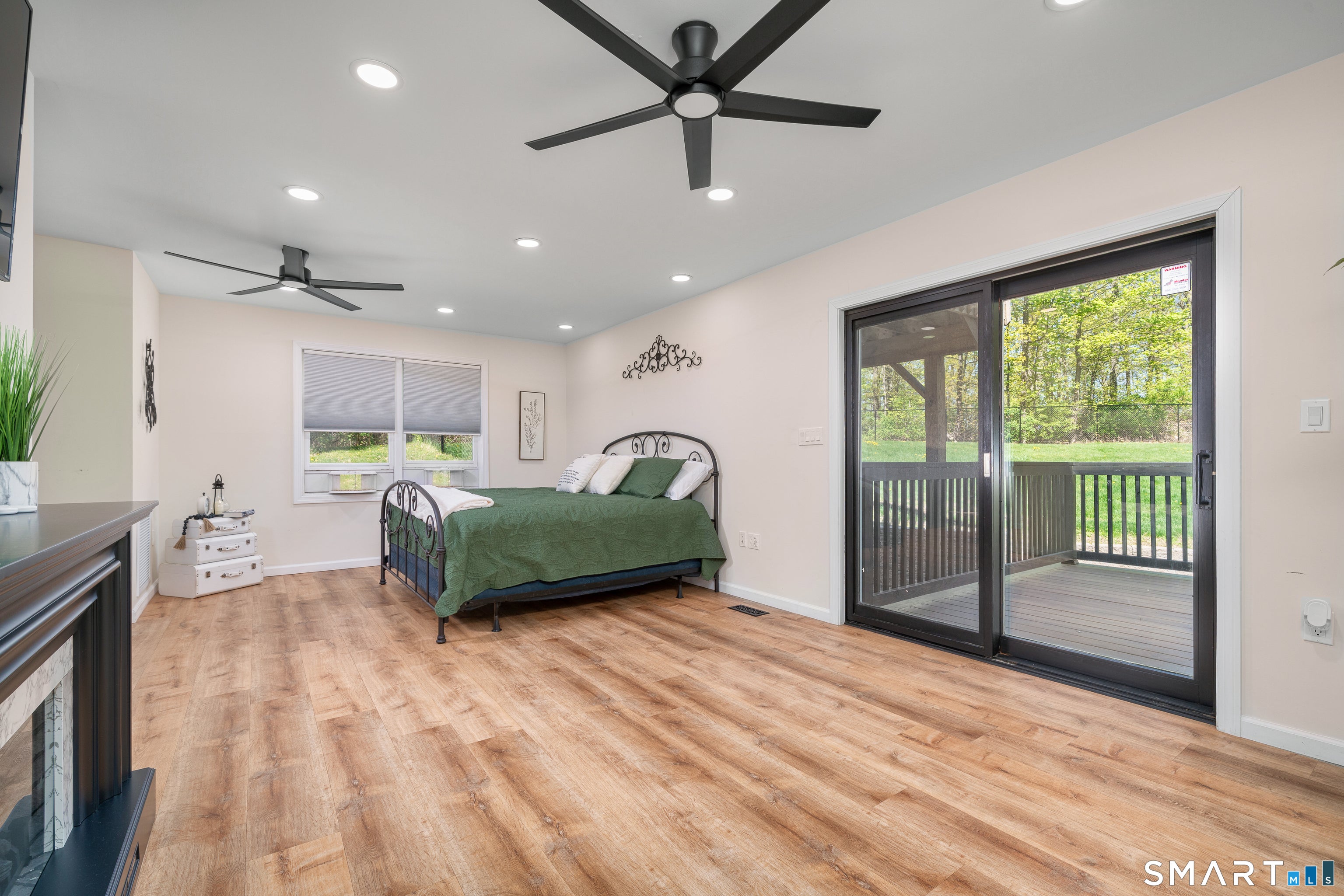 Middletown, Connecticut, 06457, United States, 5 Bedrooms Bedrooms, ,5 BathroomsBathrooms,Residential,For Sale,2042912