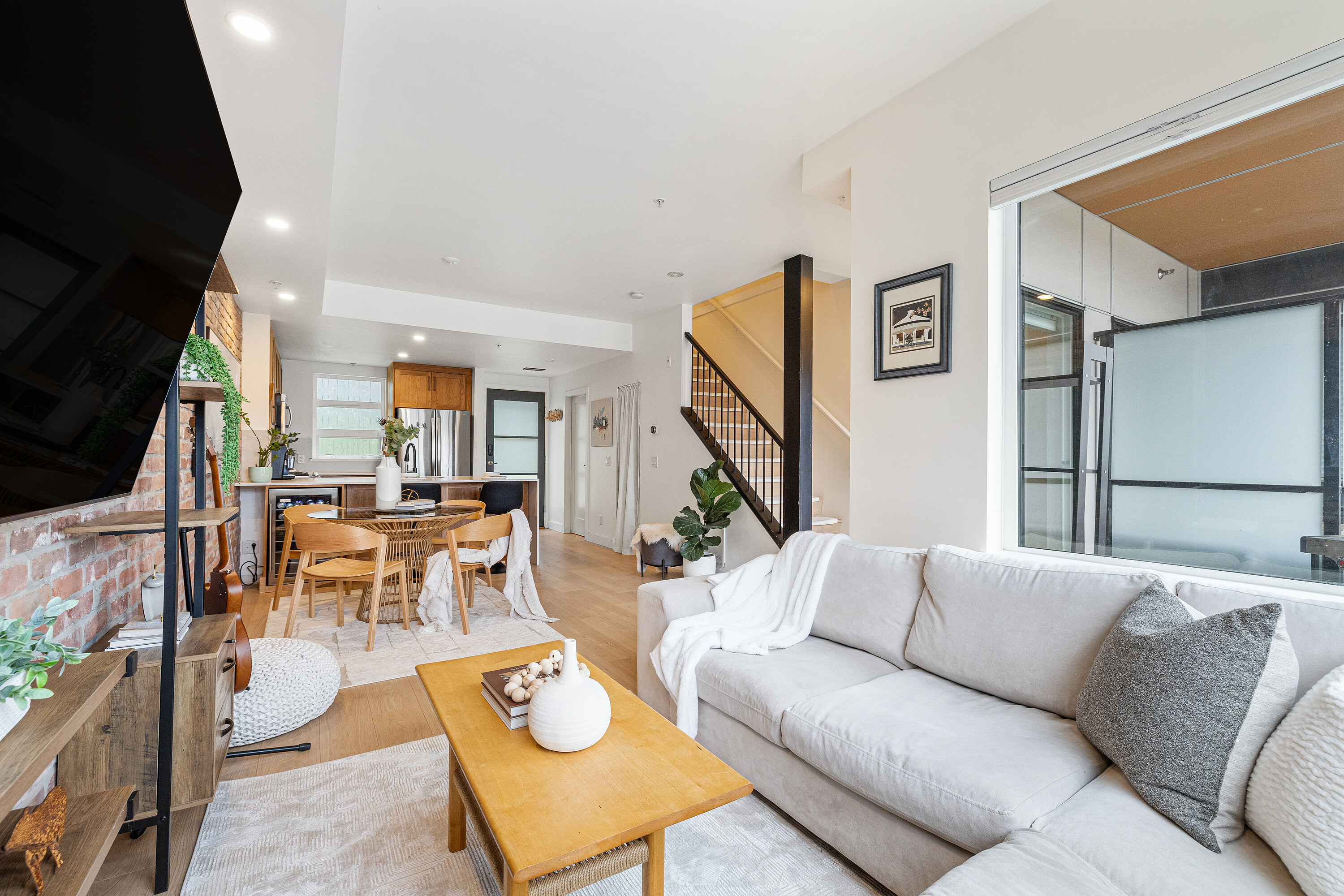  Renovated Porty Moody Townhome - 物件實景