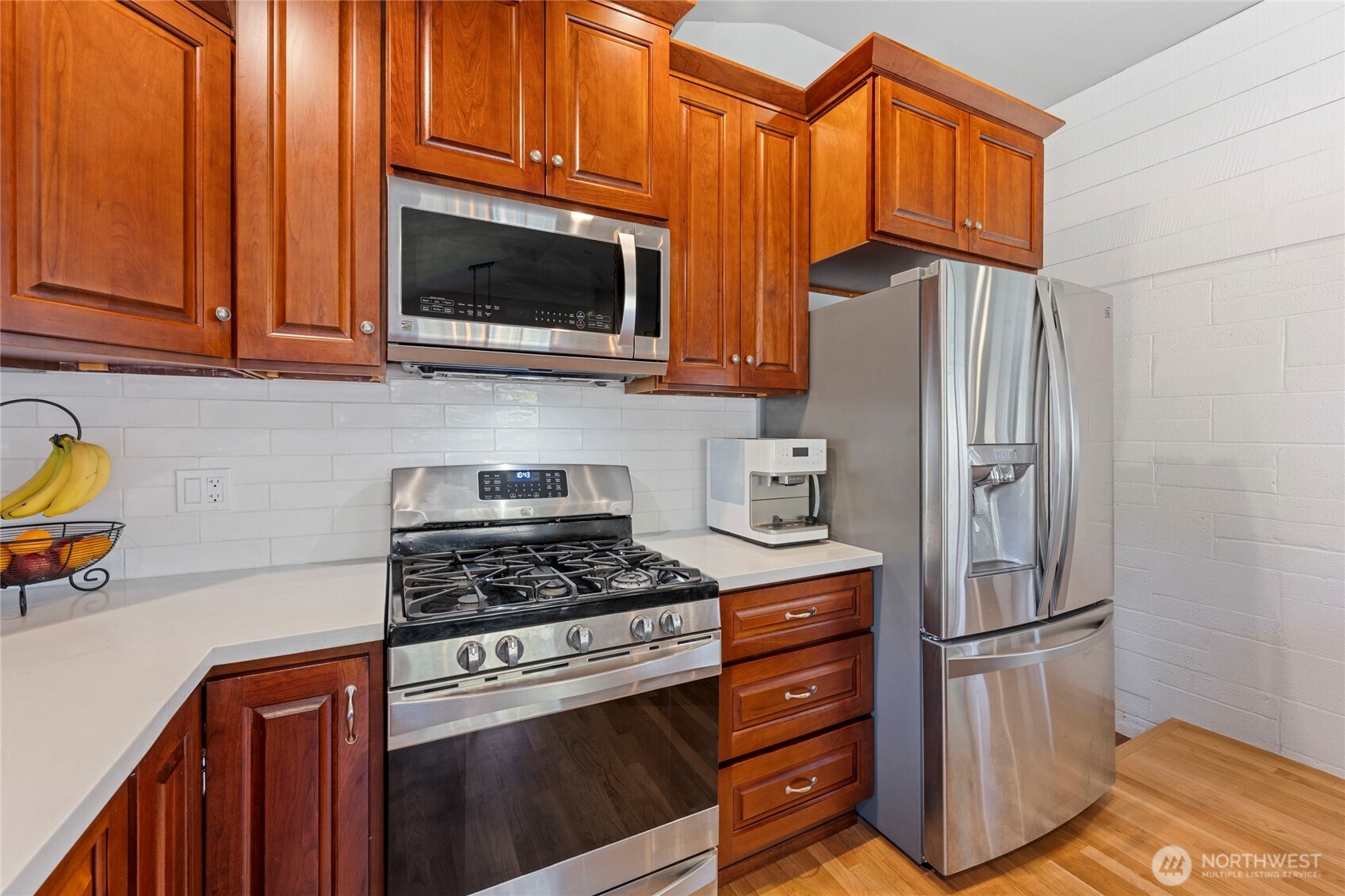 Burien, Washington, 98166, United States, 3 Bedrooms Bedrooms, ,2 BathroomsBathrooms,Residential,For Sale,1895408