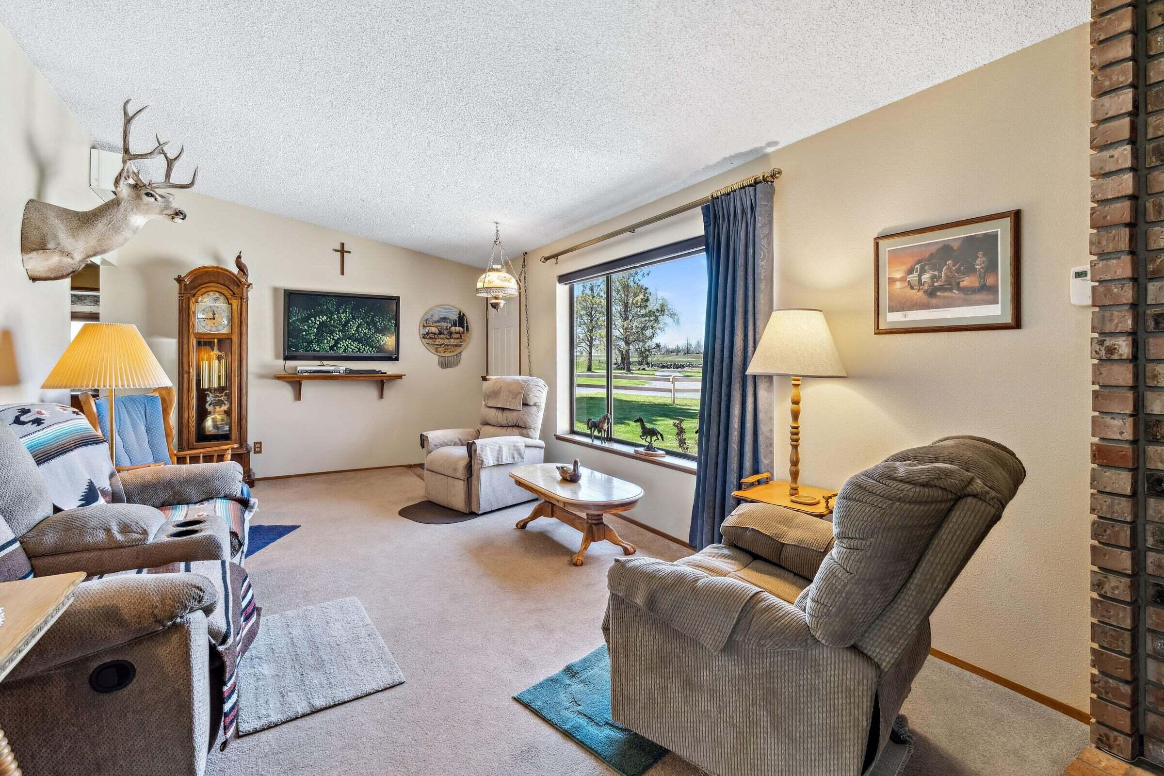 Powell Butte, Oregon, 97753, United States, 3 Bedrooms Bedrooms, ,1 BathroomBathrooms,Residential,For Sale,1770656