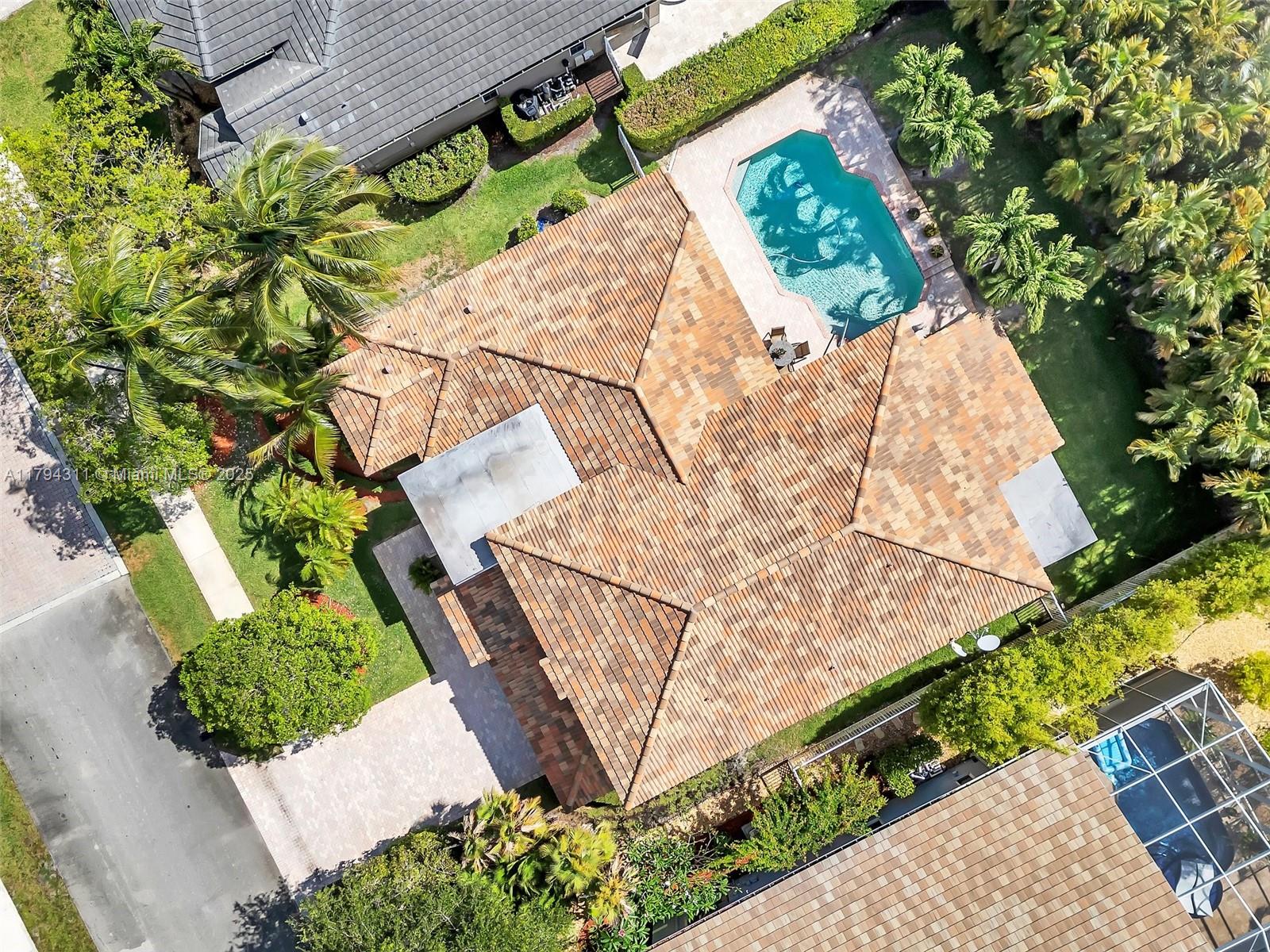 Davie, Florida, 33328, United States, 5 Bedrooms Bedrooms, ,4 BathroomsBathrooms,Residential,For Sale,1793011