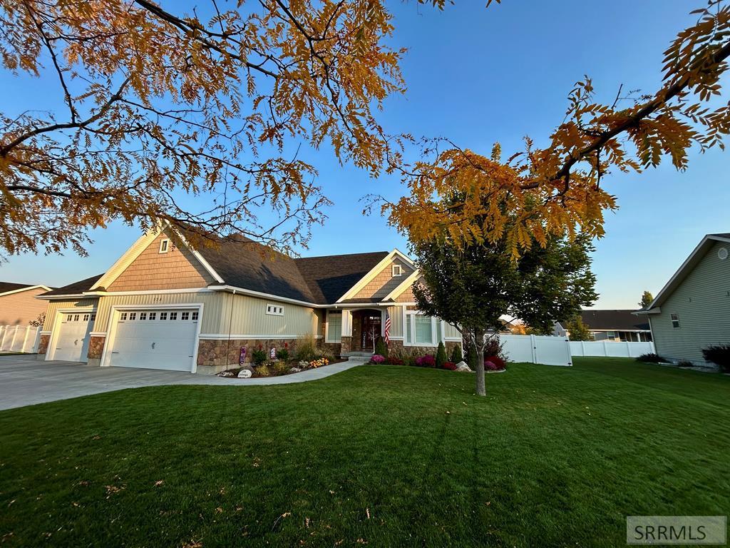 IDAHO FALLS, Idaho, 83404, United States, 4 Bedrooms Bedrooms, ,3 BathroomsBathrooms,Residential,For Sale,1873456