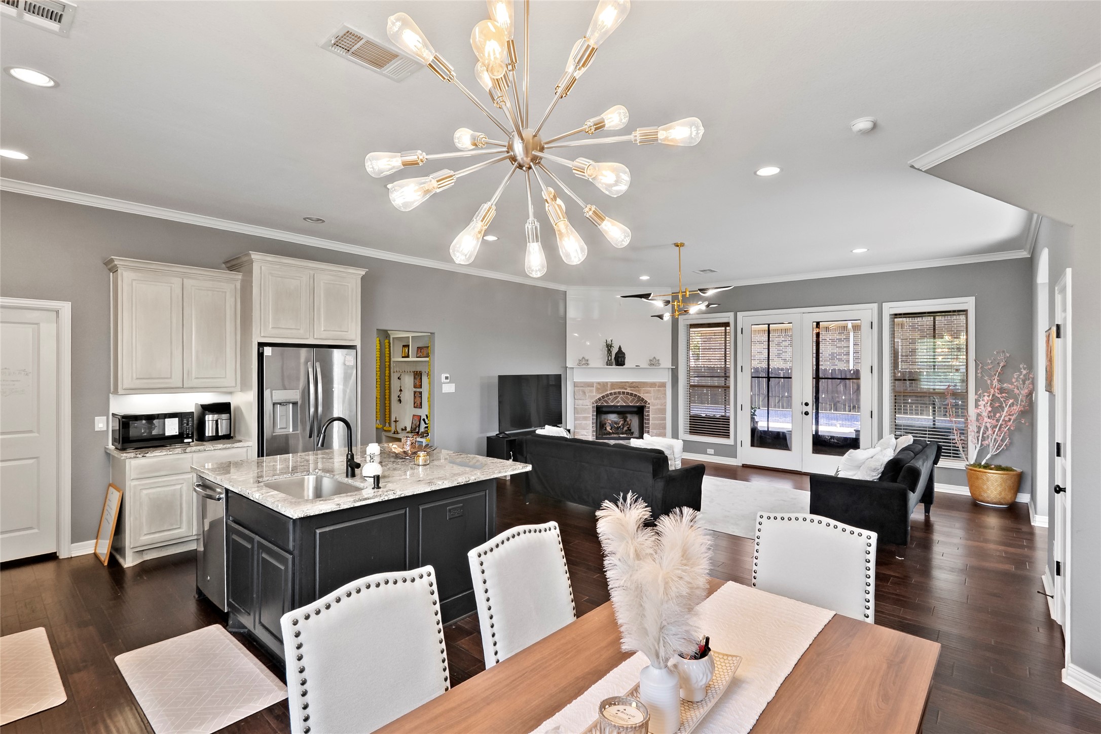 College Station, Texas, 77845, United States, 4 Bedrooms Bedrooms, ,3 BathroomsBathrooms,Residential,For Sale,1994441