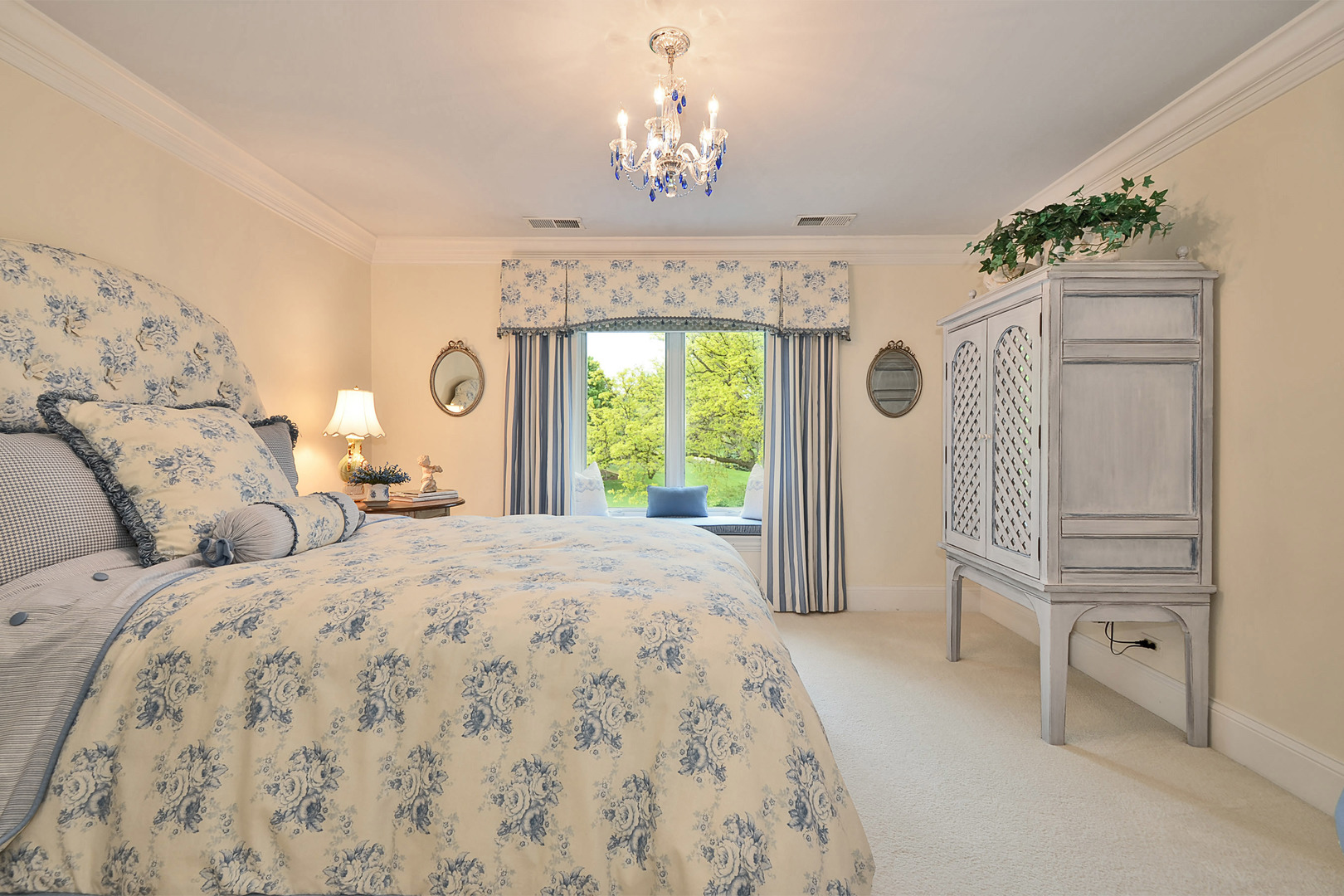 Inverness, Illinois, 60067, United States, 6 Bedrooms Bedrooms, ,10 BathroomsBathrooms,Residential,For Sale,1980609