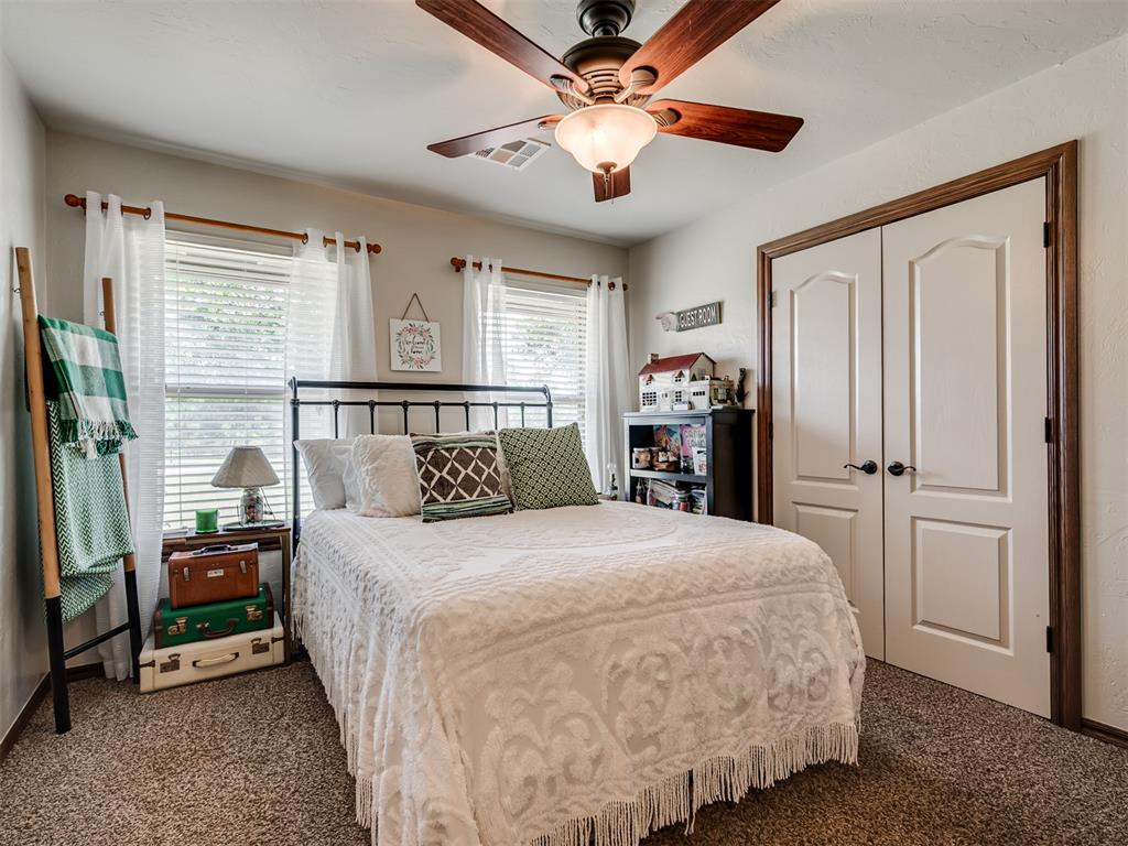 Jones, Oklahoma, 73049, United States, 4 Bedrooms Bedrooms, ,5 BathroomsBathrooms,Residential,For Sale,1987099