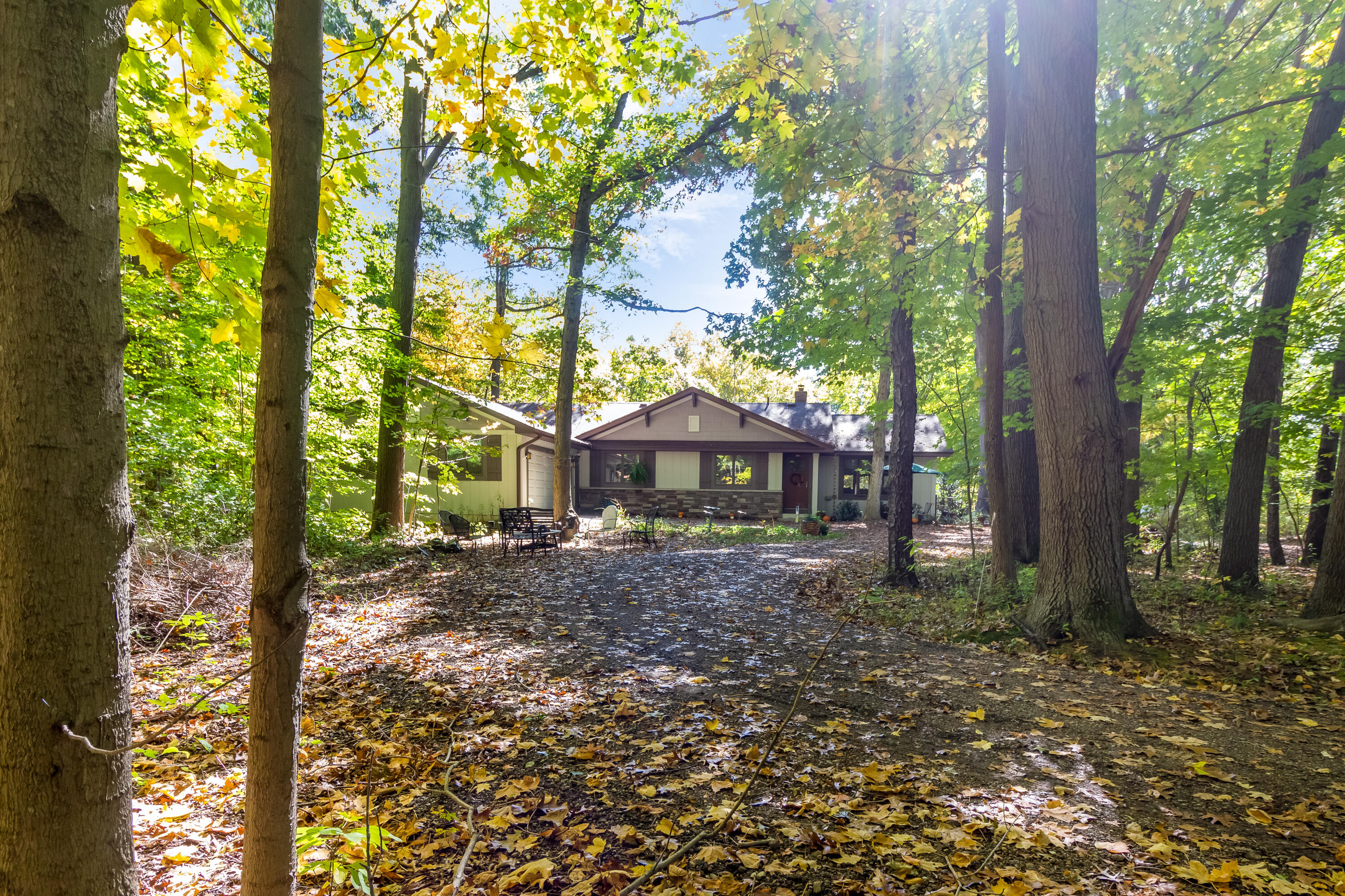 Fennville, Michigan, 49408, United States, 3 Bedrooms Bedrooms, ,3 BathroomsBathrooms,Residential,For Sale,1974475