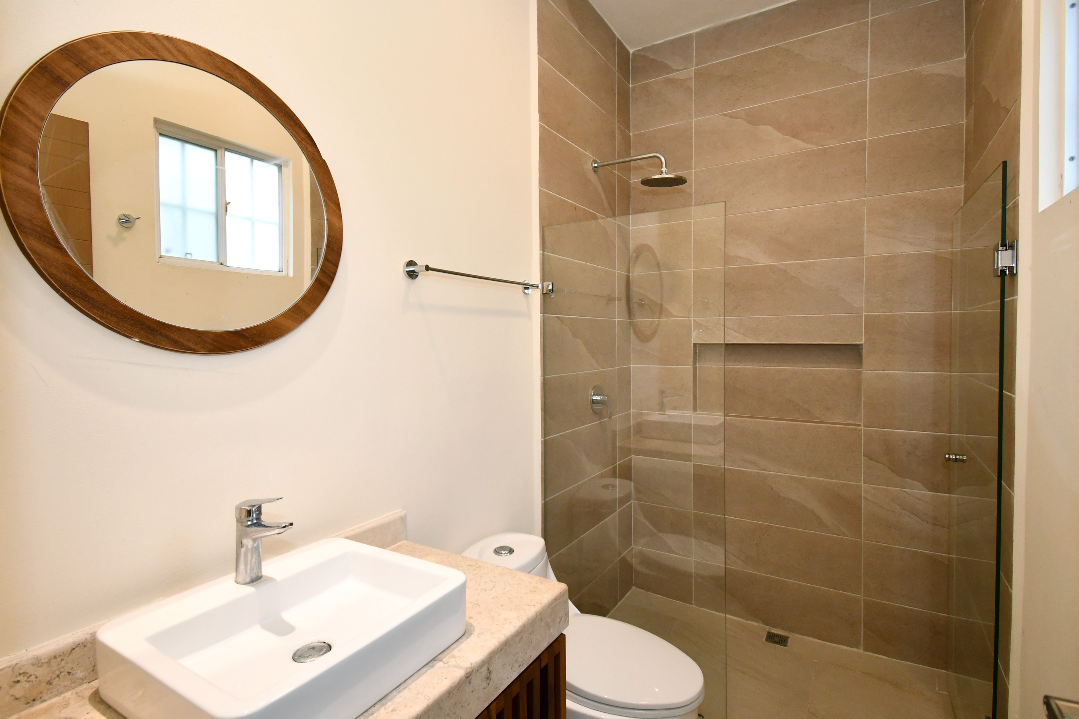  Modern Three-Bedroom Home in Selvanova Coto 3B - 物件實景
