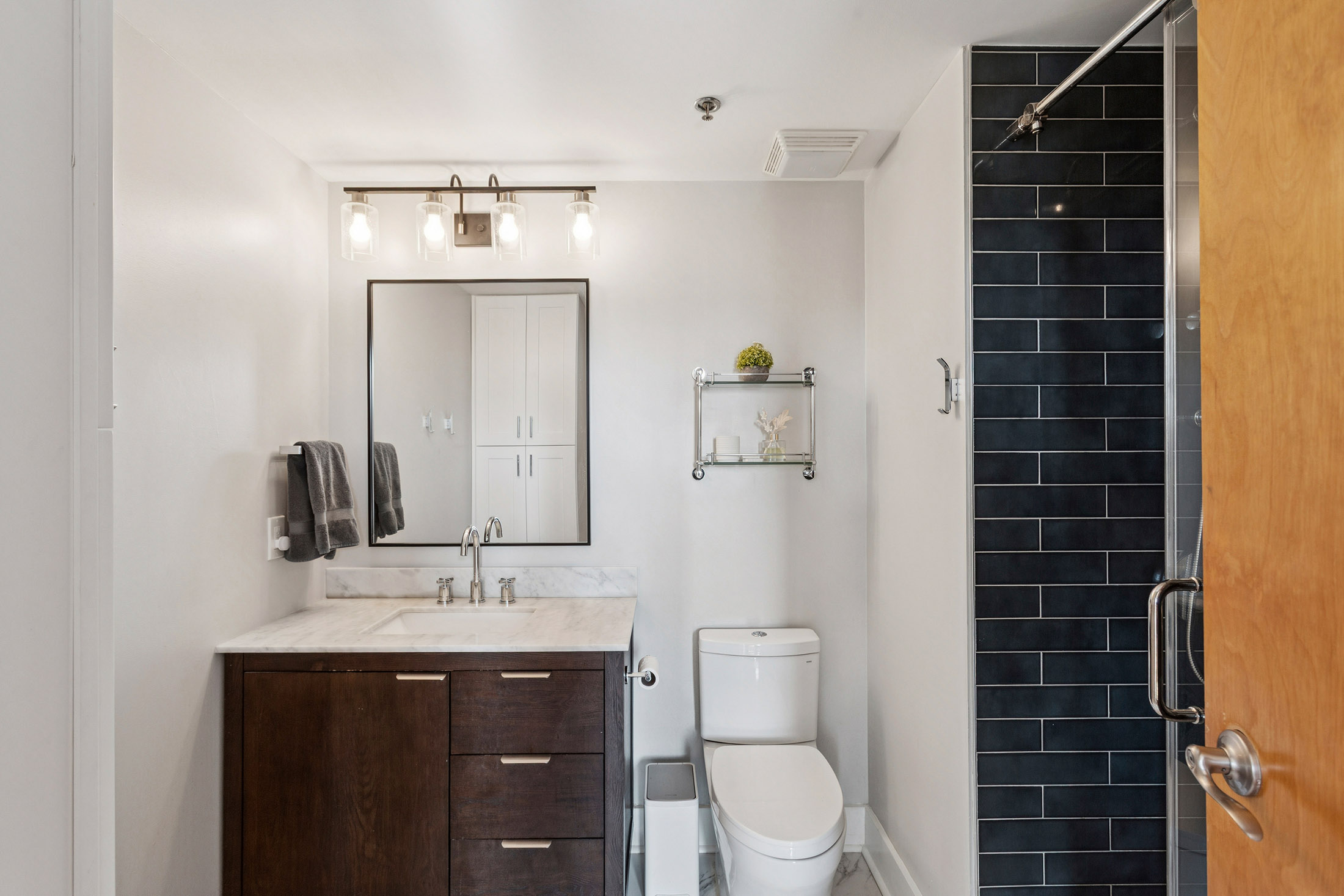  Amazing Top Floor Two Bedroom Loft in the Heart of Chamblee - 物件實景