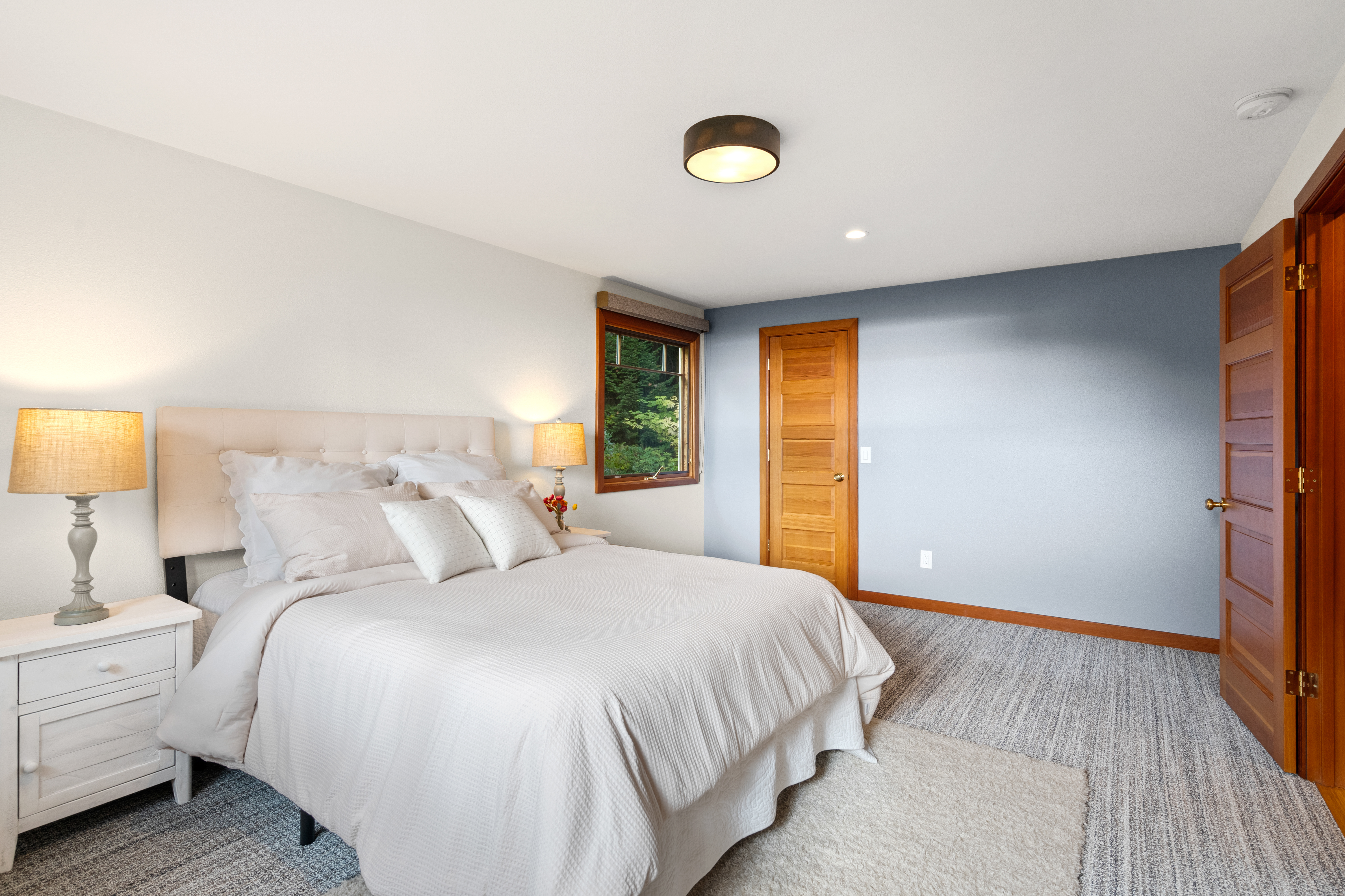  9796 NE Murden Cove Dr, Bainbridge Island, WA 98110 - 物件實景
