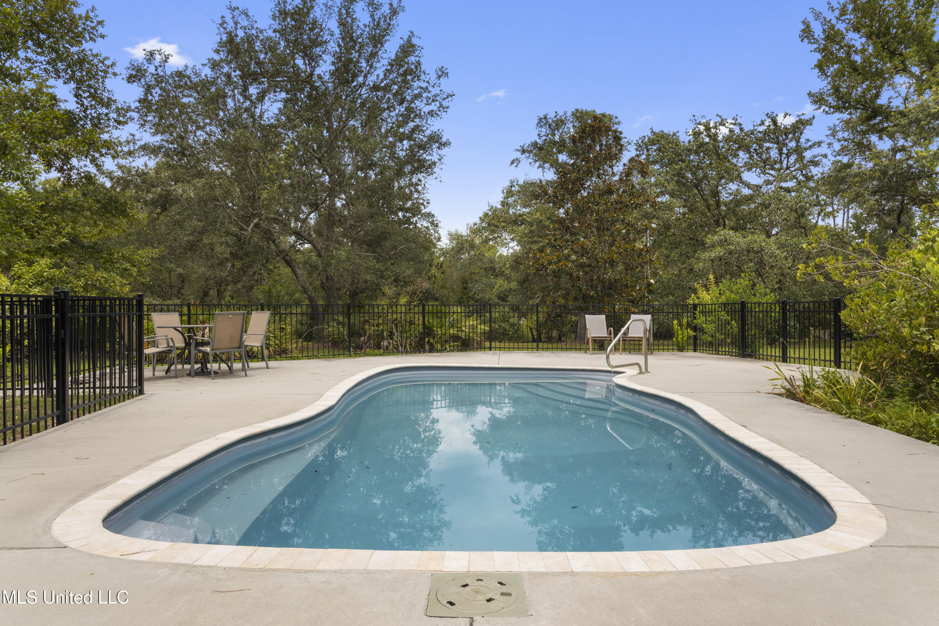 Pass Christian, Mississippi, 39571, United States, 4 Bedrooms Bedrooms, ,3 BathroomsBathrooms,Residential,For Sale,1903520