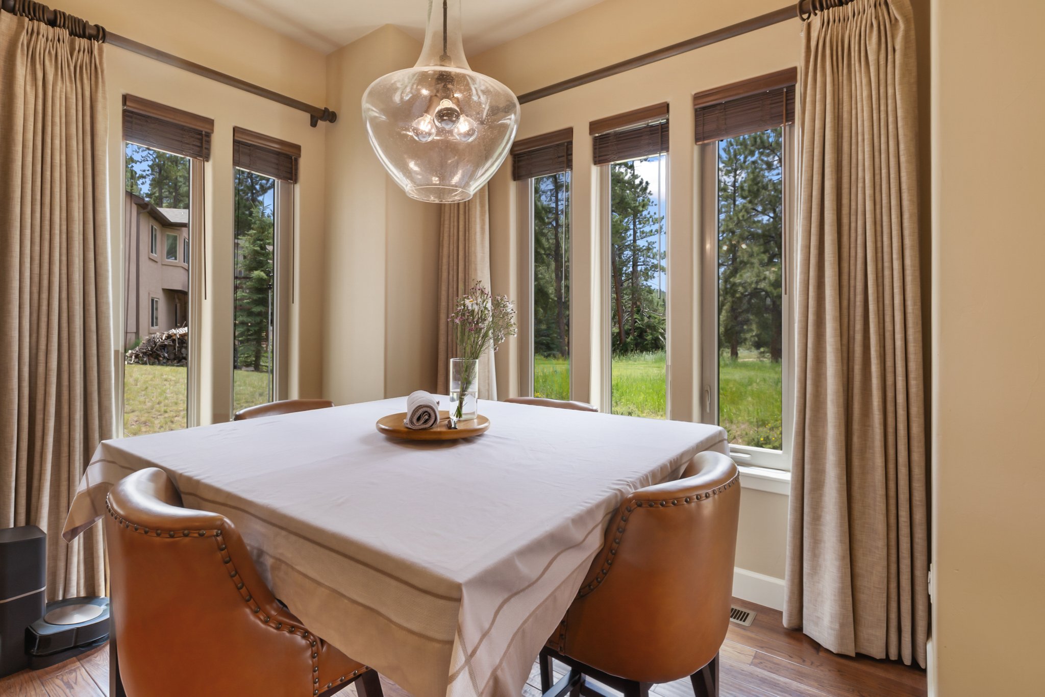 Woodland Park, Colorado, 80863, United States, 4 Bedrooms Bedrooms, ,4 BathroomsBathrooms,Residential,For Sale,1908296