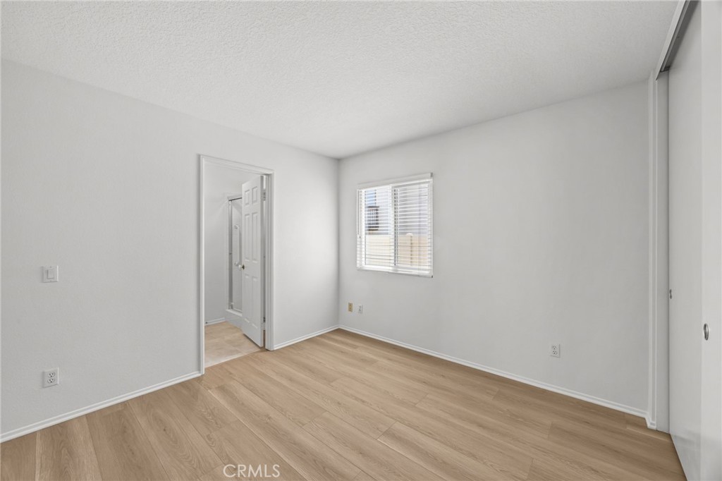 Lake Elsinore, California, 92532, United States, 4 Bedrooms Bedrooms, ,3 BathroomsBathrooms,Residential,For Sale,2048913