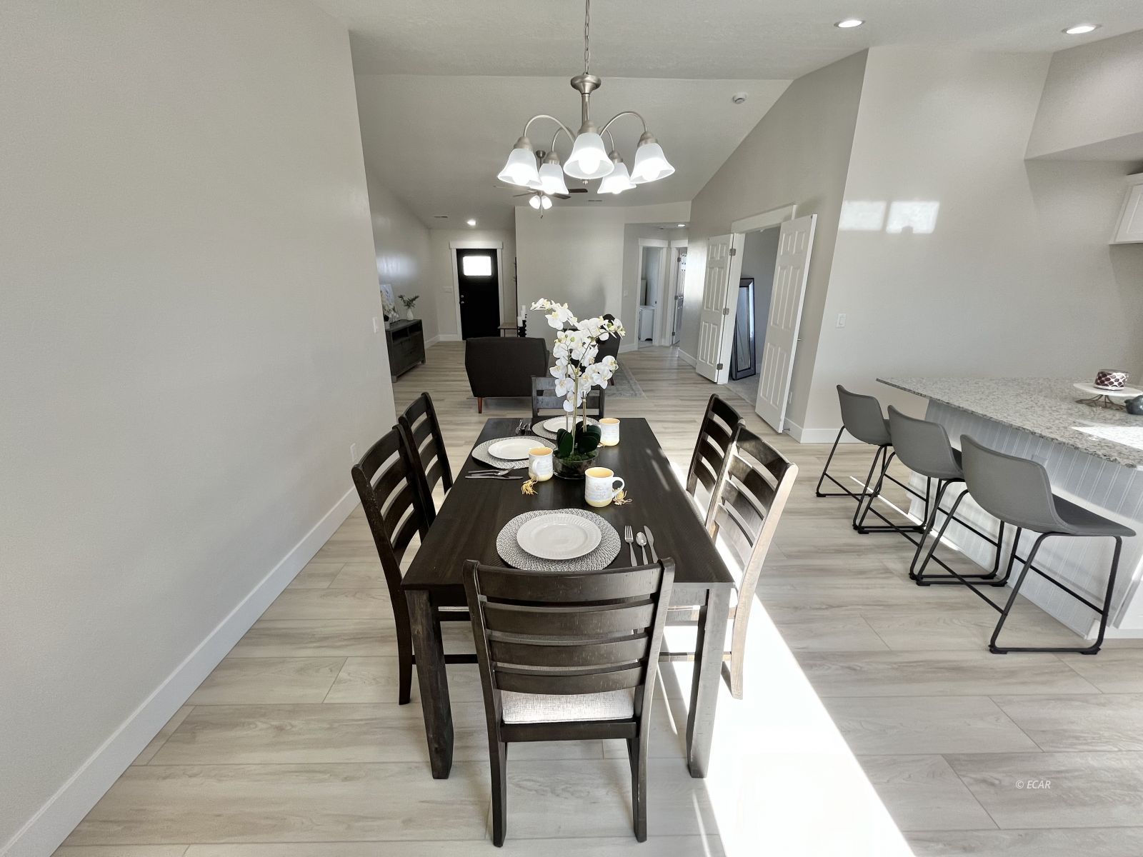 Elko, Nevada, 89801, United States, 4 Bedrooms Bedrooms, ,2 BathroomsBathrooms,Residential,For Sale,1969228