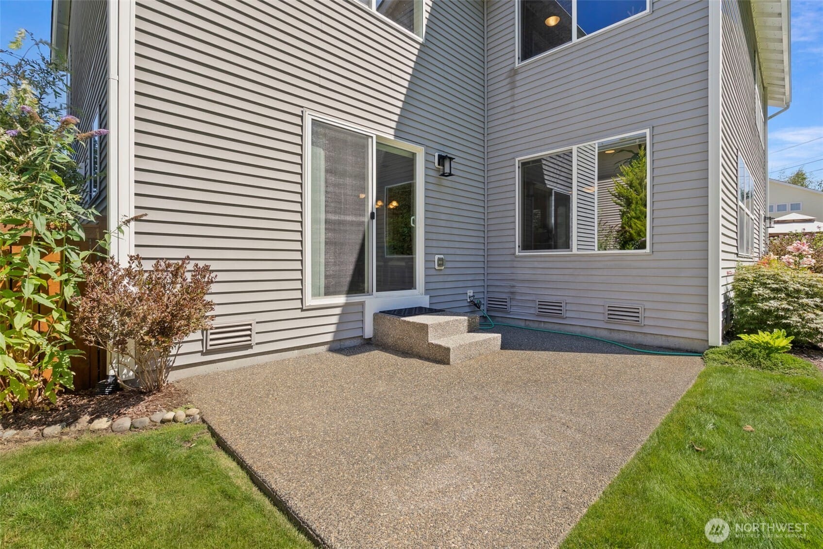 Dupont, Washington, 98327, United States, 4 Bedrooms Bedrooms, ,4 BathroomsBathrooms,Residential,For Sale,1917731