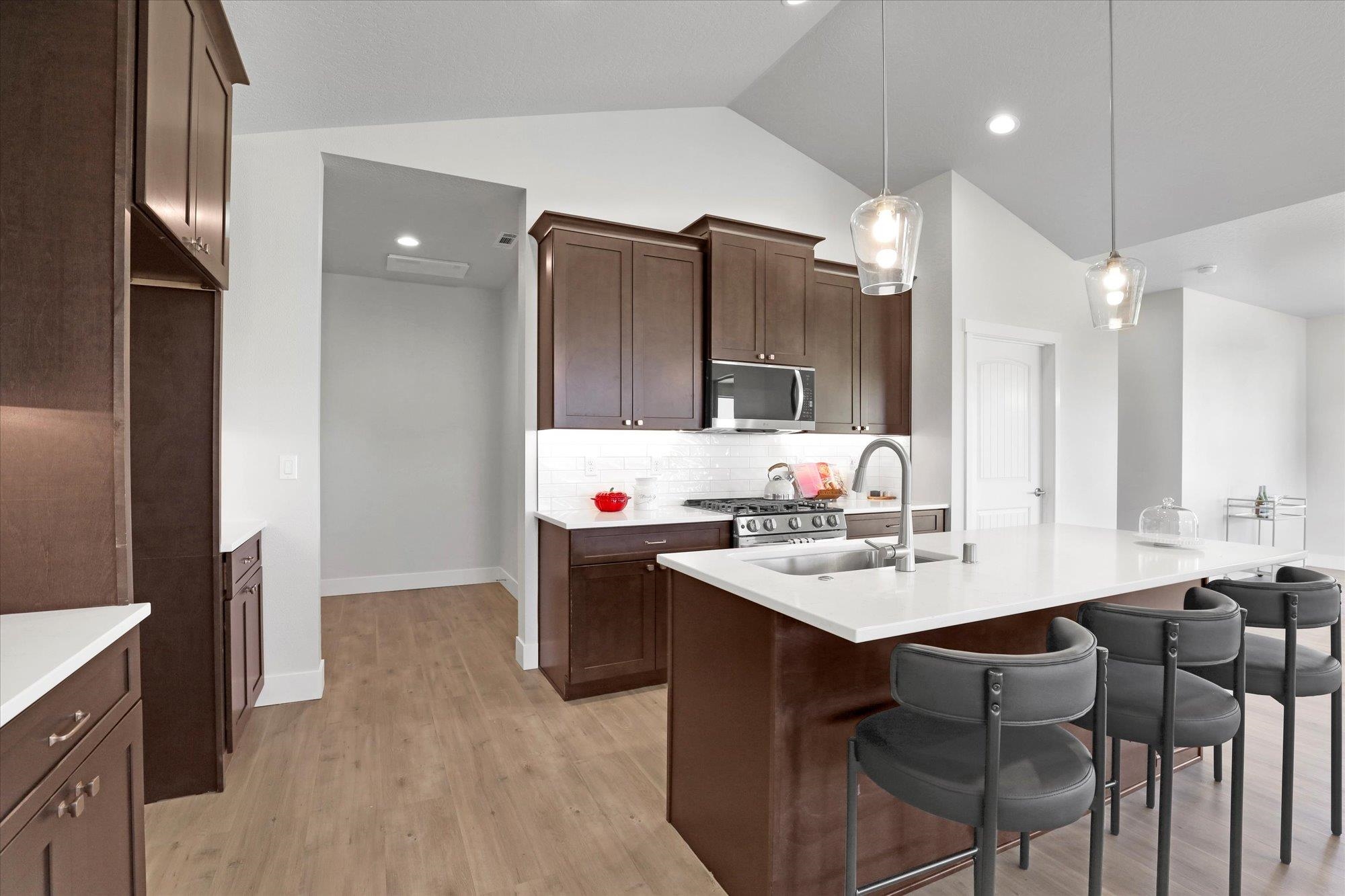 Deer Park, Washington, 99006, United States, 3 Bedrooms Bedrooms, ,2 BathroomsBathrooms,Residential,For Sale,1684297