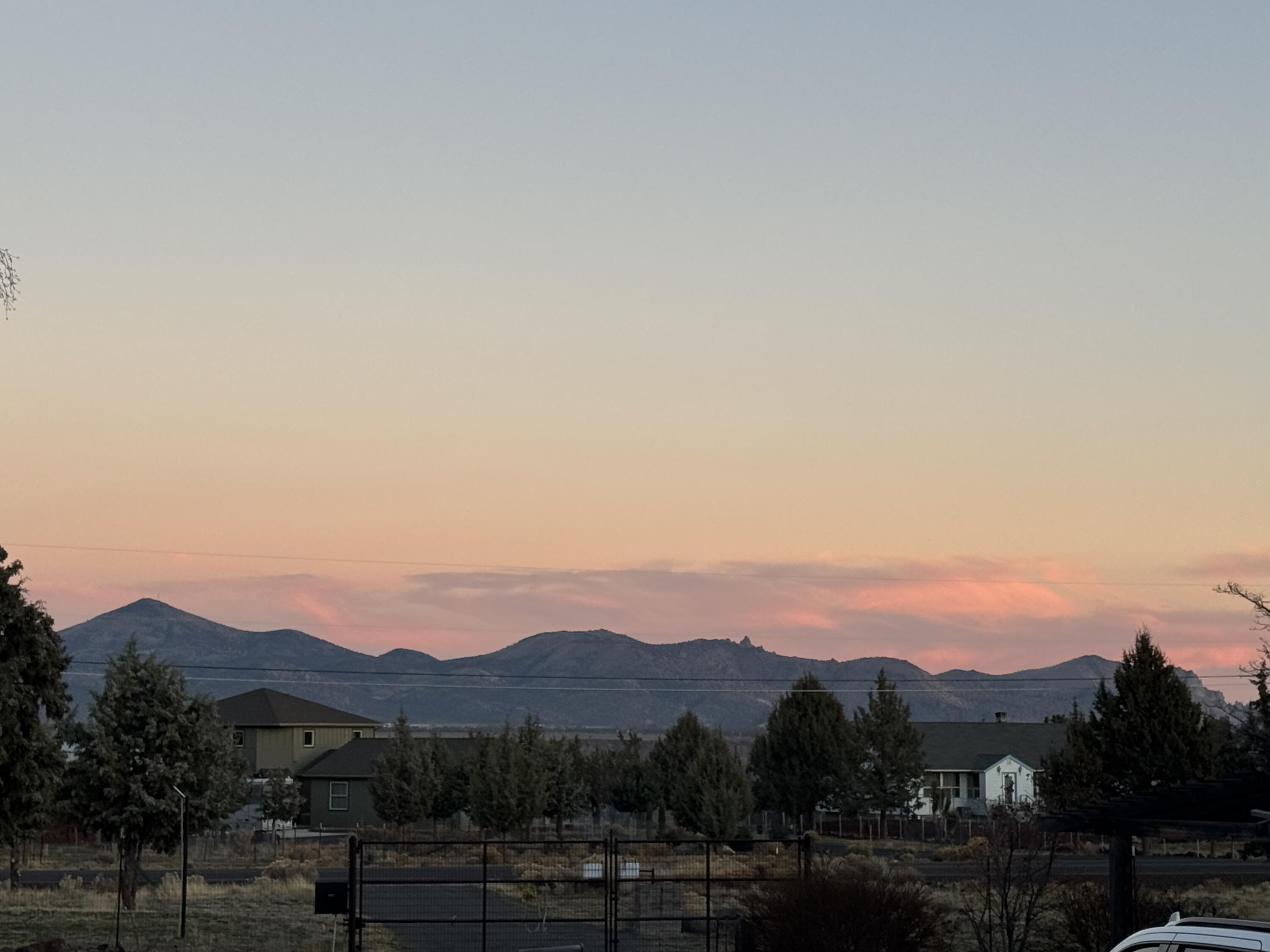 Terrebonne, Oregon, 97760, United States, 3 Bedrooms Bedrooms, ,2 BathroomsBathrooms,Residential,For Sale,2009315