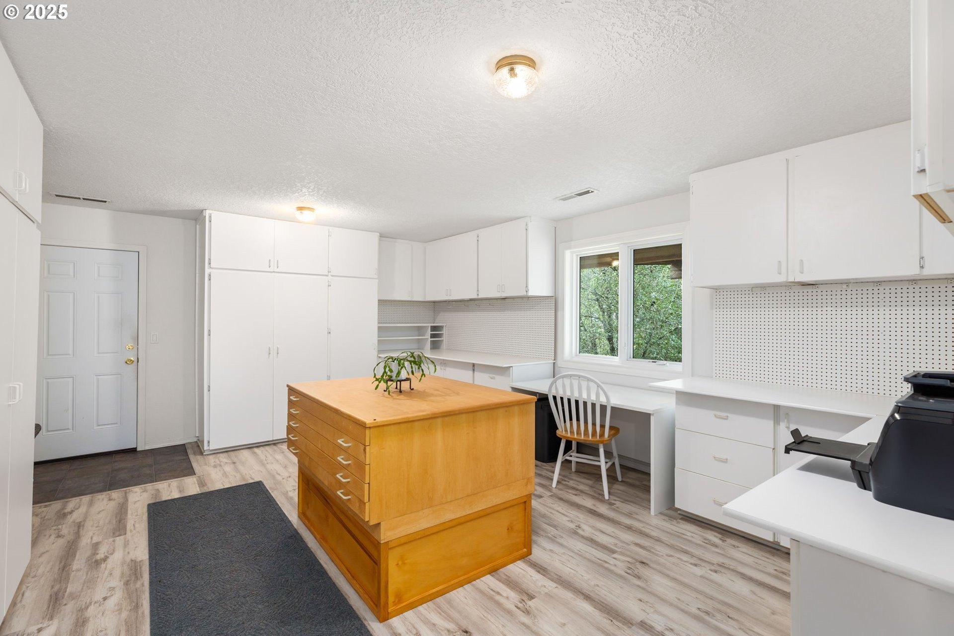 Happy Valley, Oregon, 97086, United States, 3 Bedrooms Bedrooms, ,4 BathroomsBathrooms,Residential,For Sale,1990937