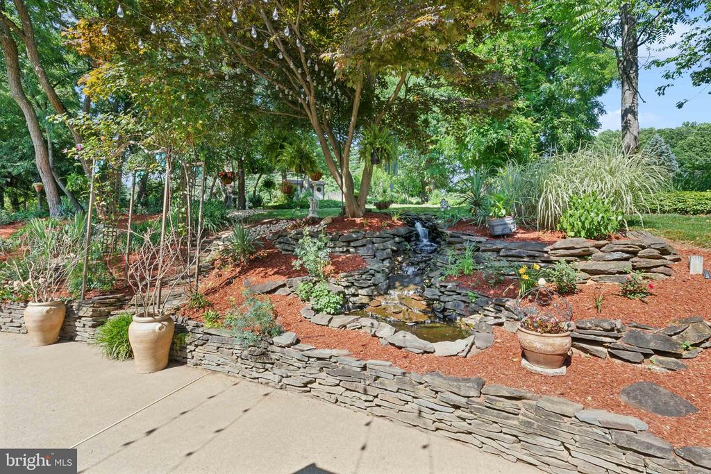 Colts Neck, New Jersey, 07722, United States, 4 Bedrooms Bedrooms, ,4 BathroomsBathrooms,Residential,For Sale,1792181