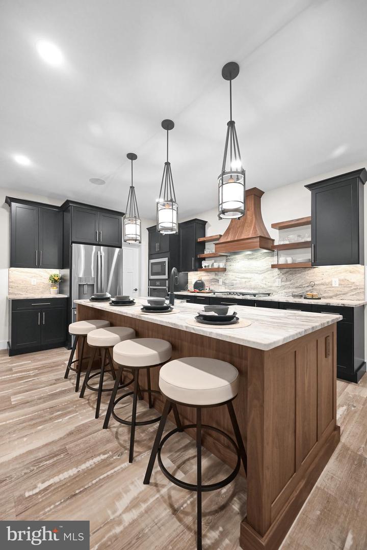 705 Oxford Drive Unit 39, York, Pennsylvania, 17406, United States, 4 Bedrooms Bedrooms, ,5 BathroomsBathrooms,Residential,For Sale,705 Oxford Drive Unit 39,1628330